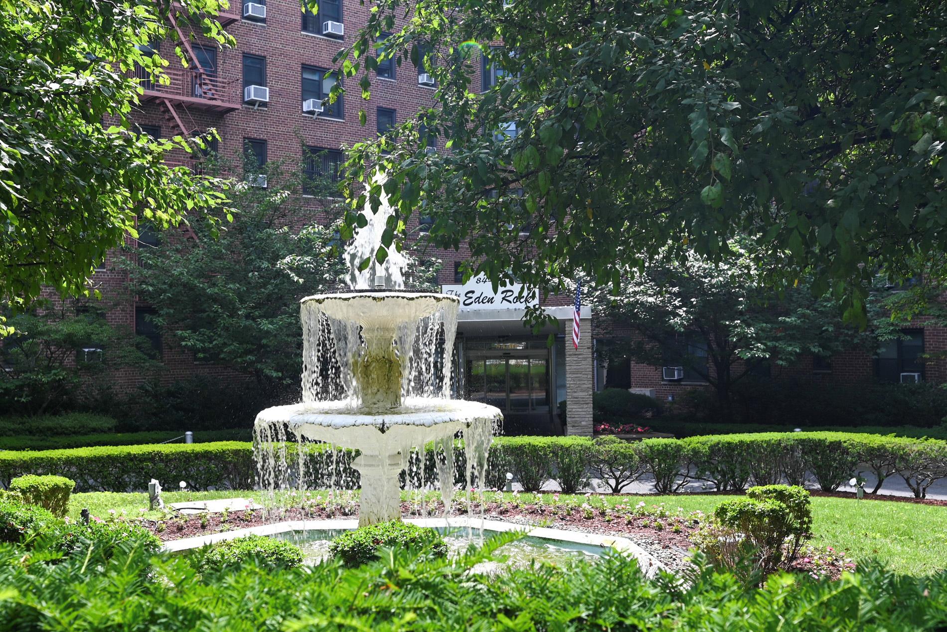 #2 photo, 84-01 Main St, Briarwood , NY 11435