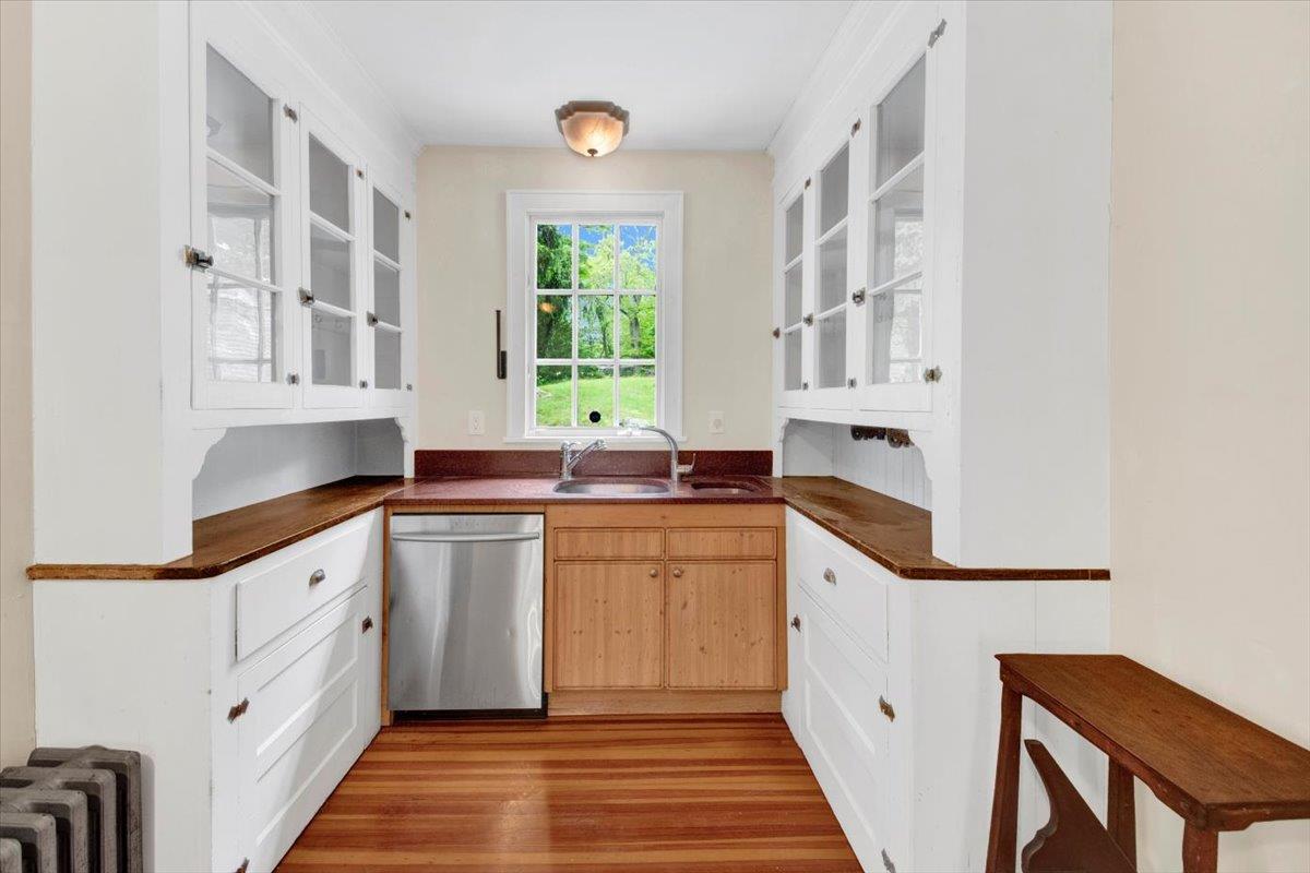 #9 photo, 171 Goldens Bridge Road, Katonah , NY 10536