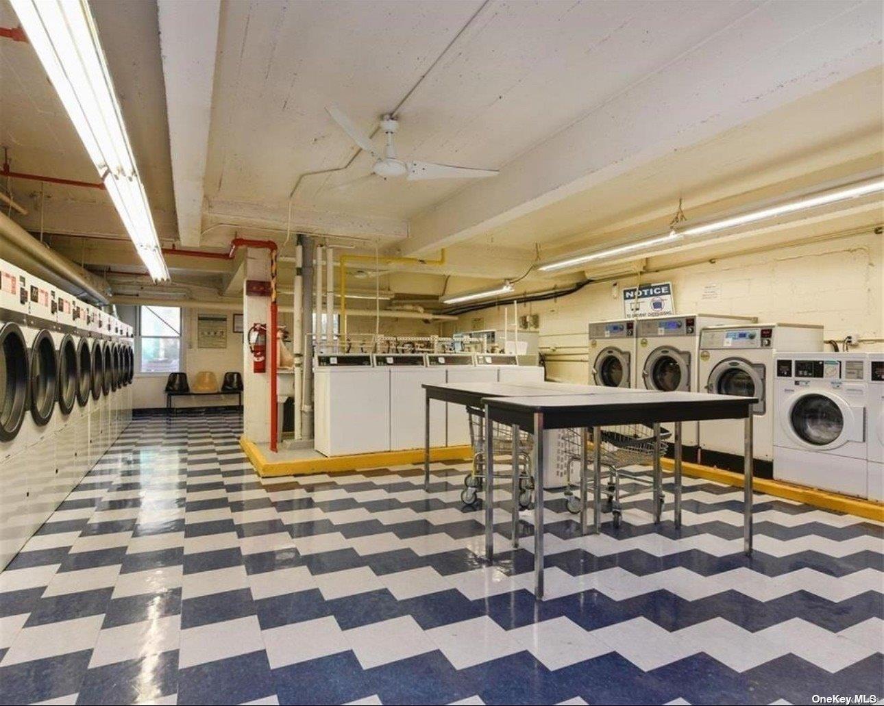 #8 photo, 142-05 Roosevelt Avenue, クイーンズ区 Flushing , NY 11354