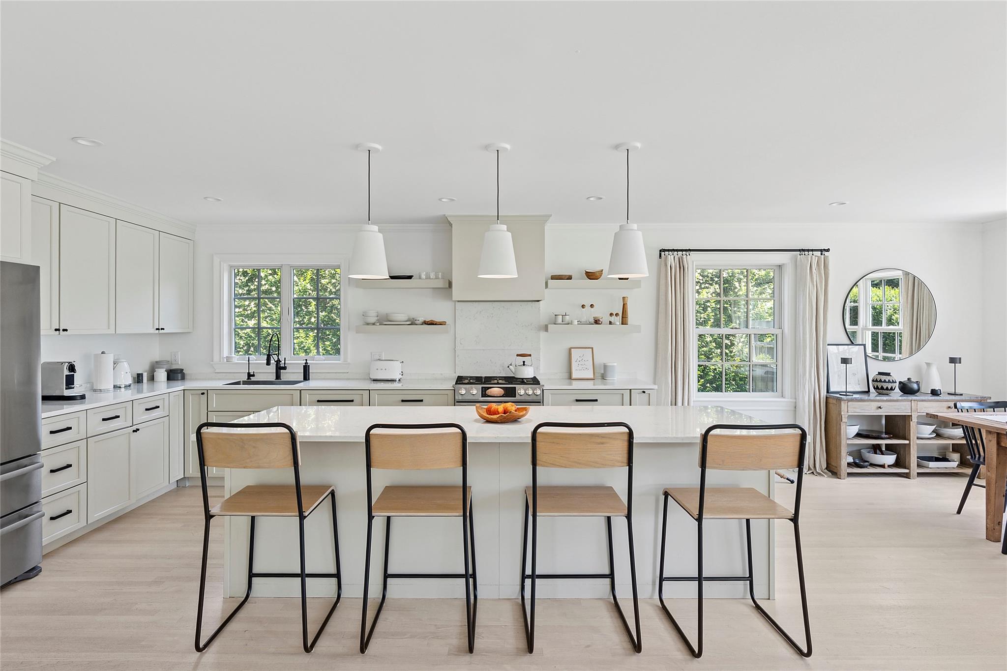 #10 photo, 63 Armande Street, サフォーク郡 Southampton , NY 11968