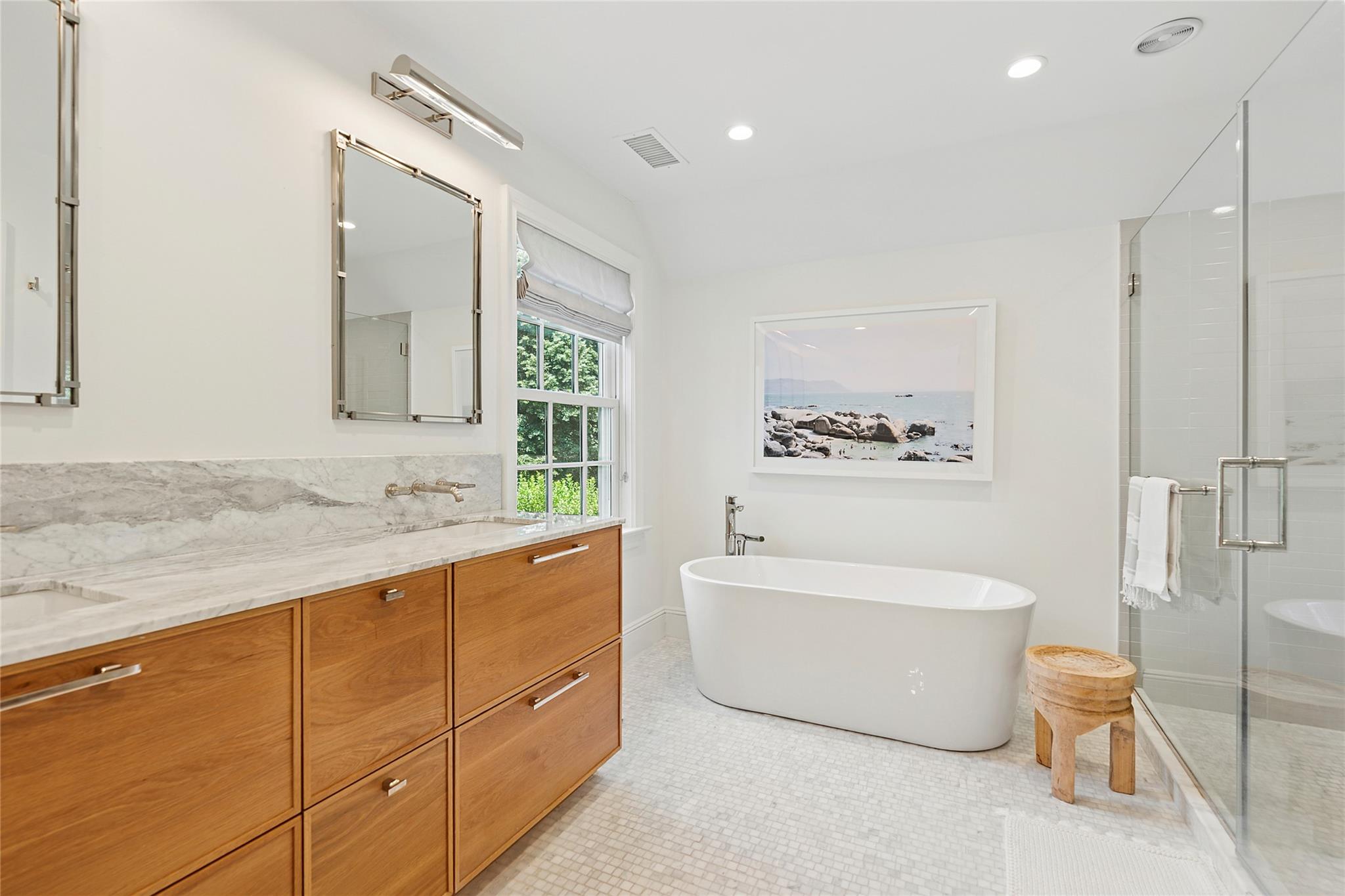 #18 photo, 63 Armande Street, サフォーク郡 Southampton , NY 11968