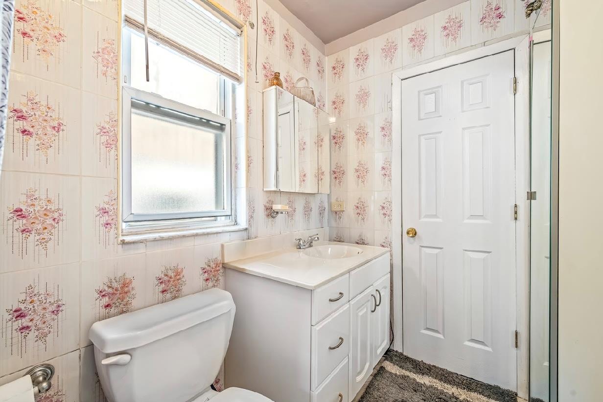 #16 photo, 2144 73rd Street, クイーンズ区 Astoria , NY 11370