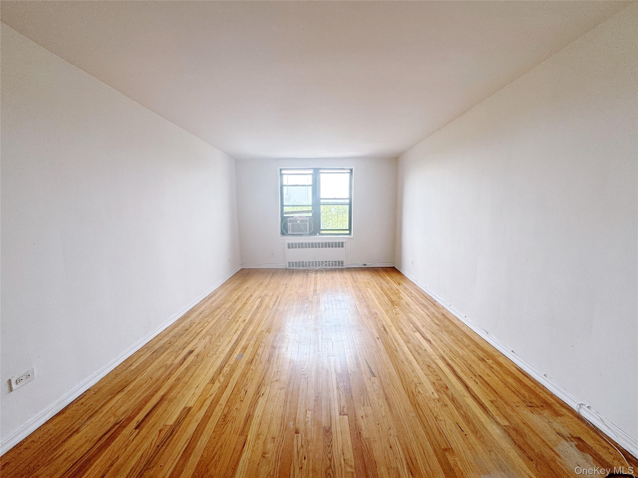 #15 photo, 15040 71st Avenue, クイーンズ区 Kew Garden Hills , NY 11367