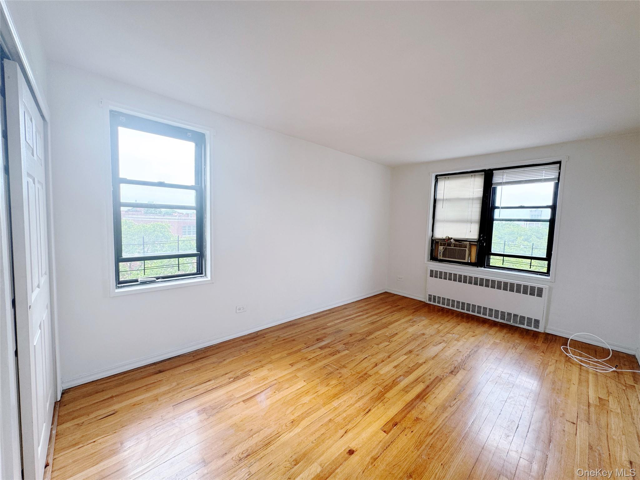 #17 photo, 15040 71st Avenue, クイーンズ区 Kew Garden Hills , NY 11367