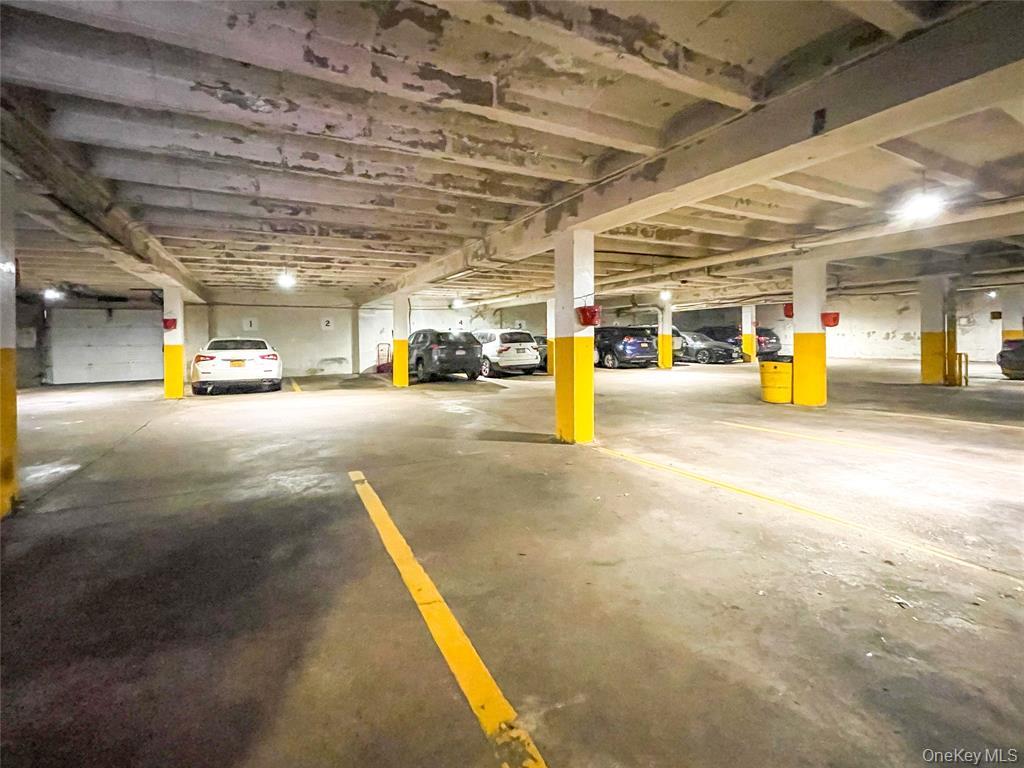 #9 photo, 15040 71st Avenue, クイーンズ区 Kew Garden Hills , NY 11367