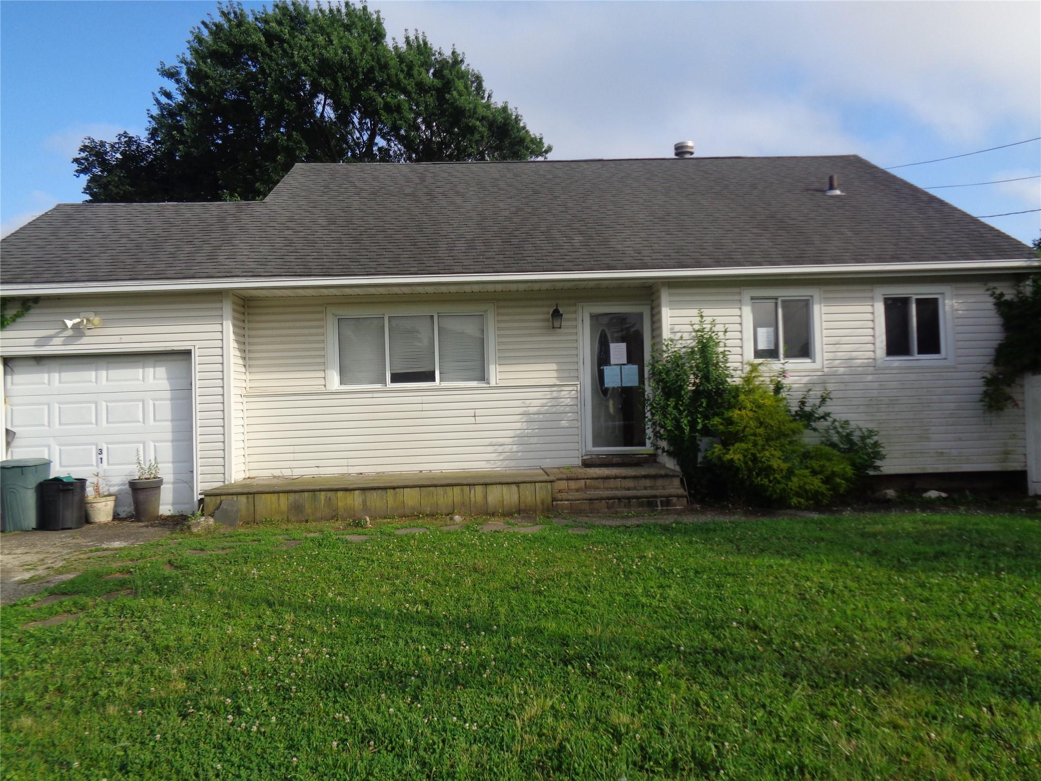 #1 photo, 31 marine Avenue, سوفولك Lindenhurst , NY 11757