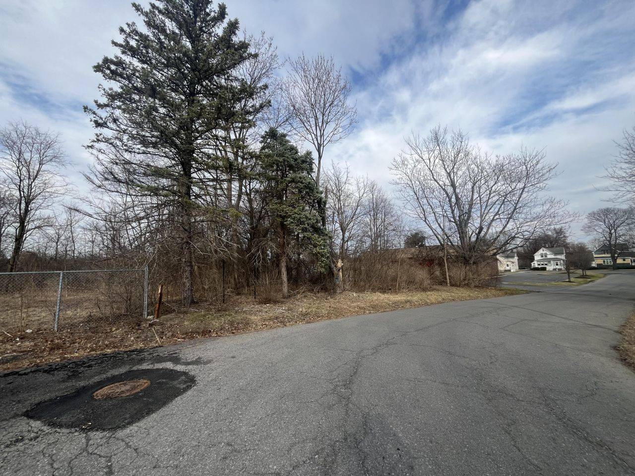 #1 photo, 7-10 School Street, 紐約州 Latham , NY 12110