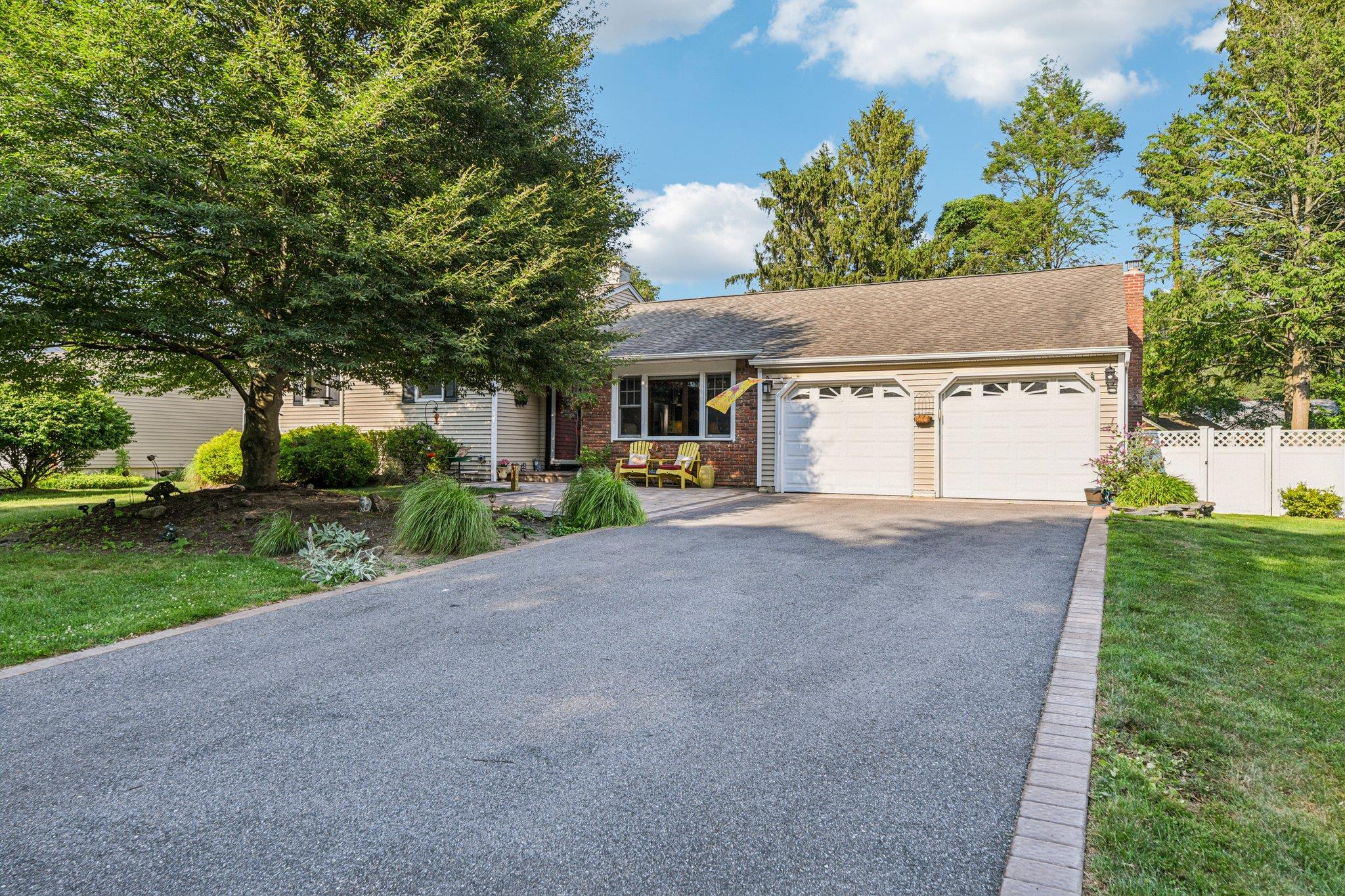 #1 photo, 11 Kim Avenue, Smithtown , NY 11787