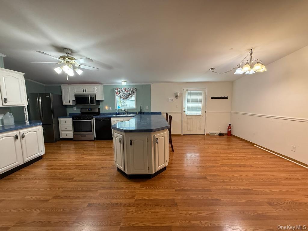 #8 photo, 551 5th Avenue, Middletown , NY 10941