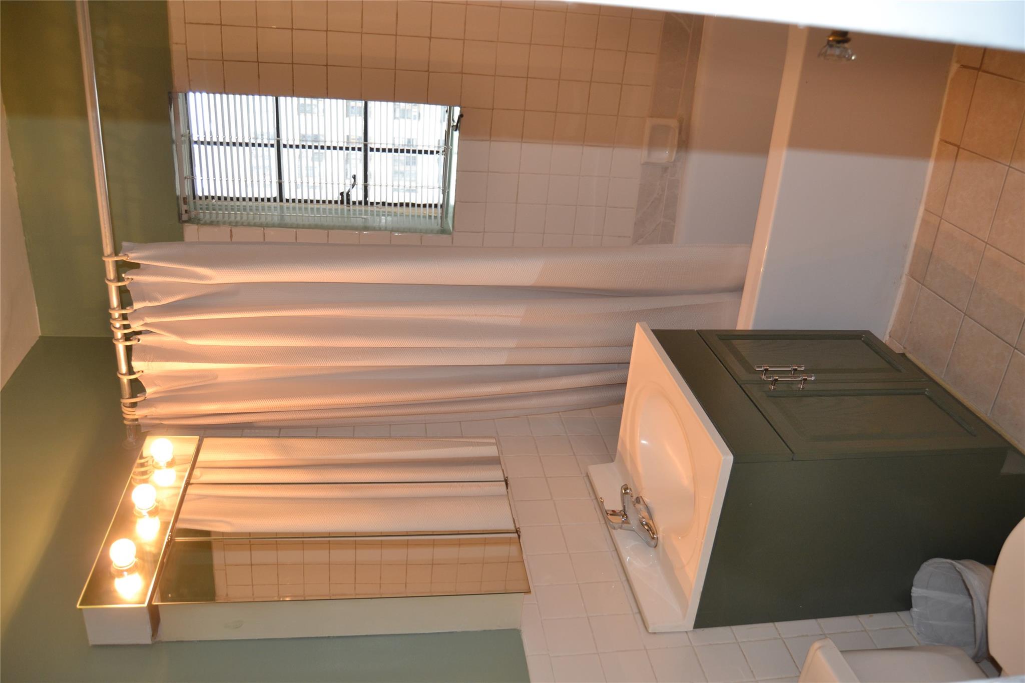 #19 photo, 292 Main Street, White Plains , NY 10601