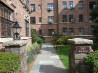#2 photo, 292 Main Street, White Plains , NY 10601