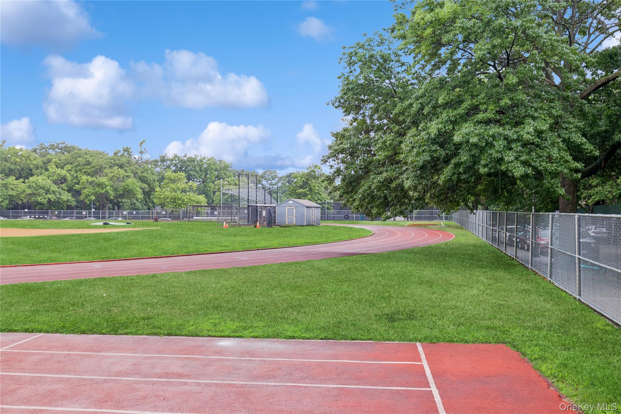 #16 photo, 139-15 83 Avenue, クイーンズ区 Briarwood , NY 11435