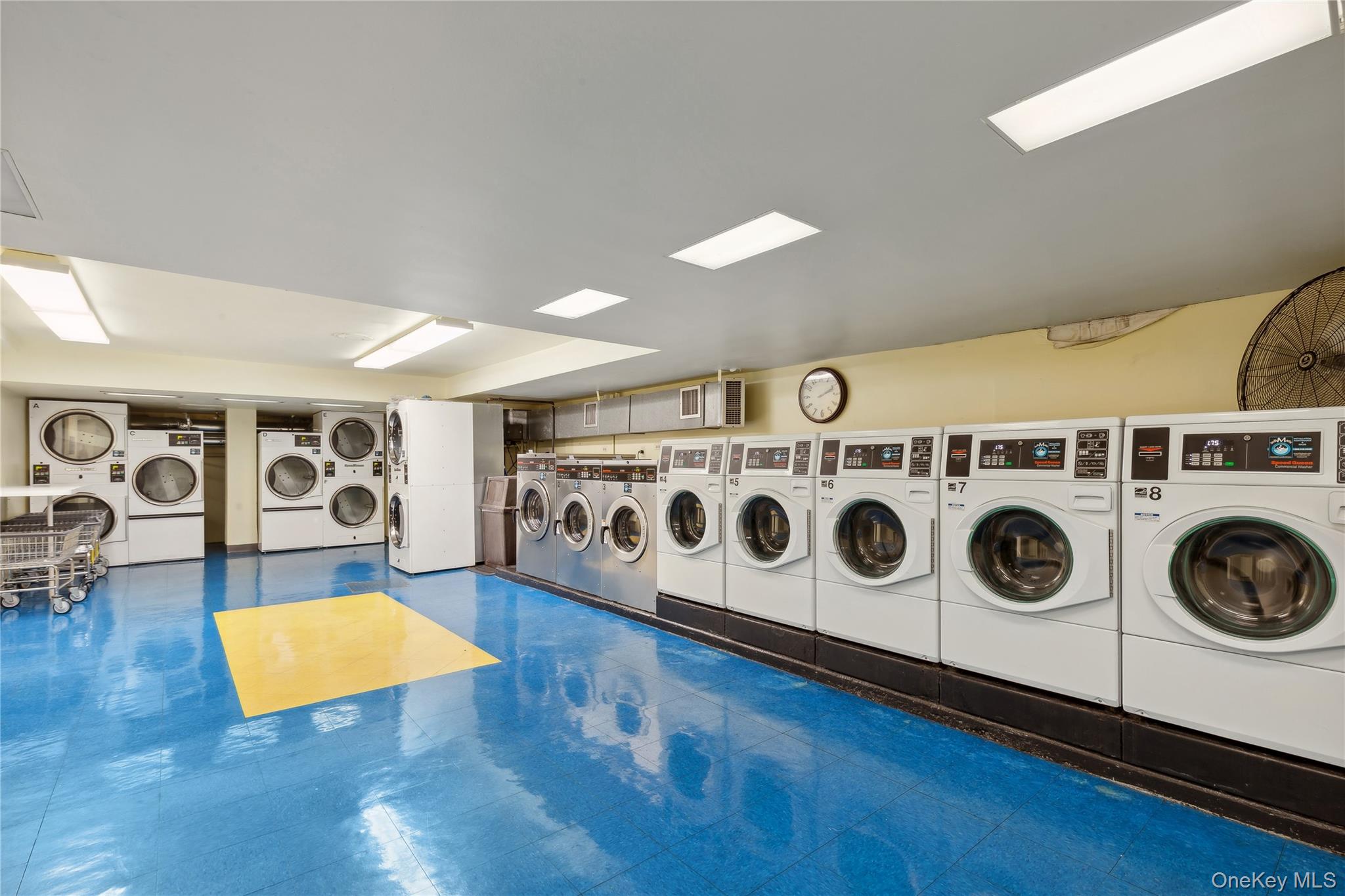 #17 photo, 139-15 83 Avenue, クイーンズ区 Briarwood , NY 11435