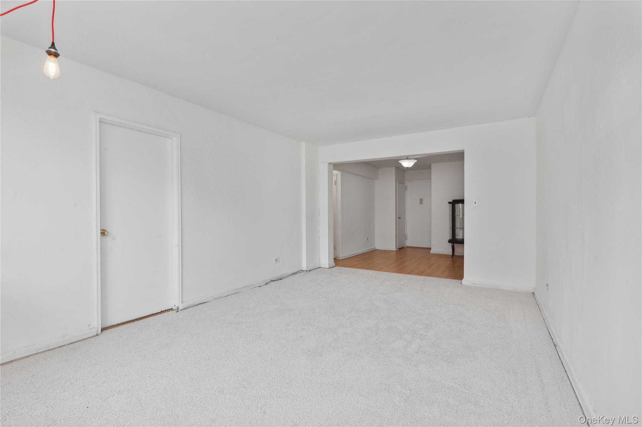 #7 photo, 139-15 83 Avenue, クイーンズ区 Briarwood , NY 11435