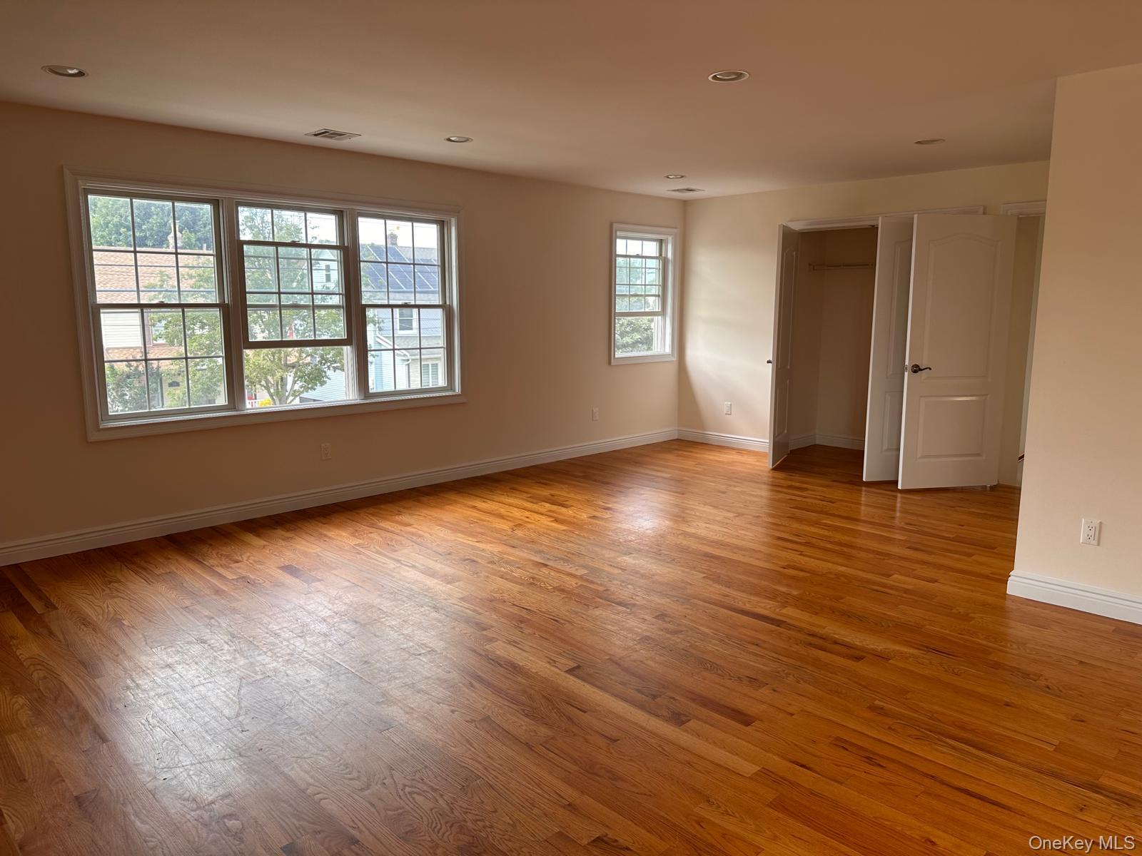 #11 photo, 191 Jefferson Avenue, ナッソー郡 Mineola , NY 11501