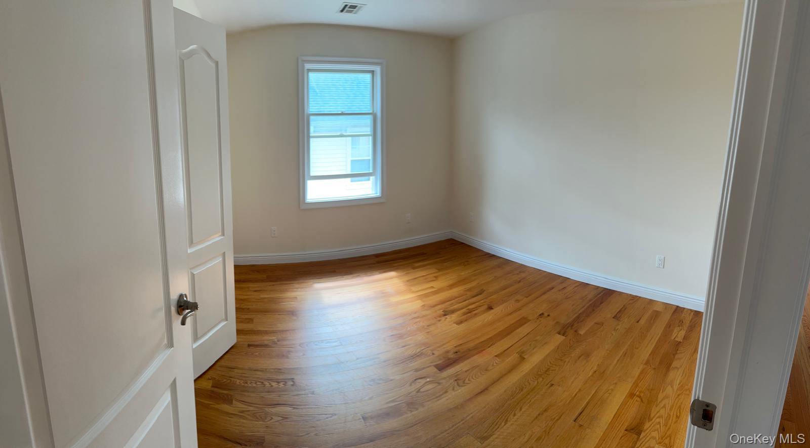 #8 photo, 191 Jefferson Avenue, ナッソー郡 Mineola , NY 11501