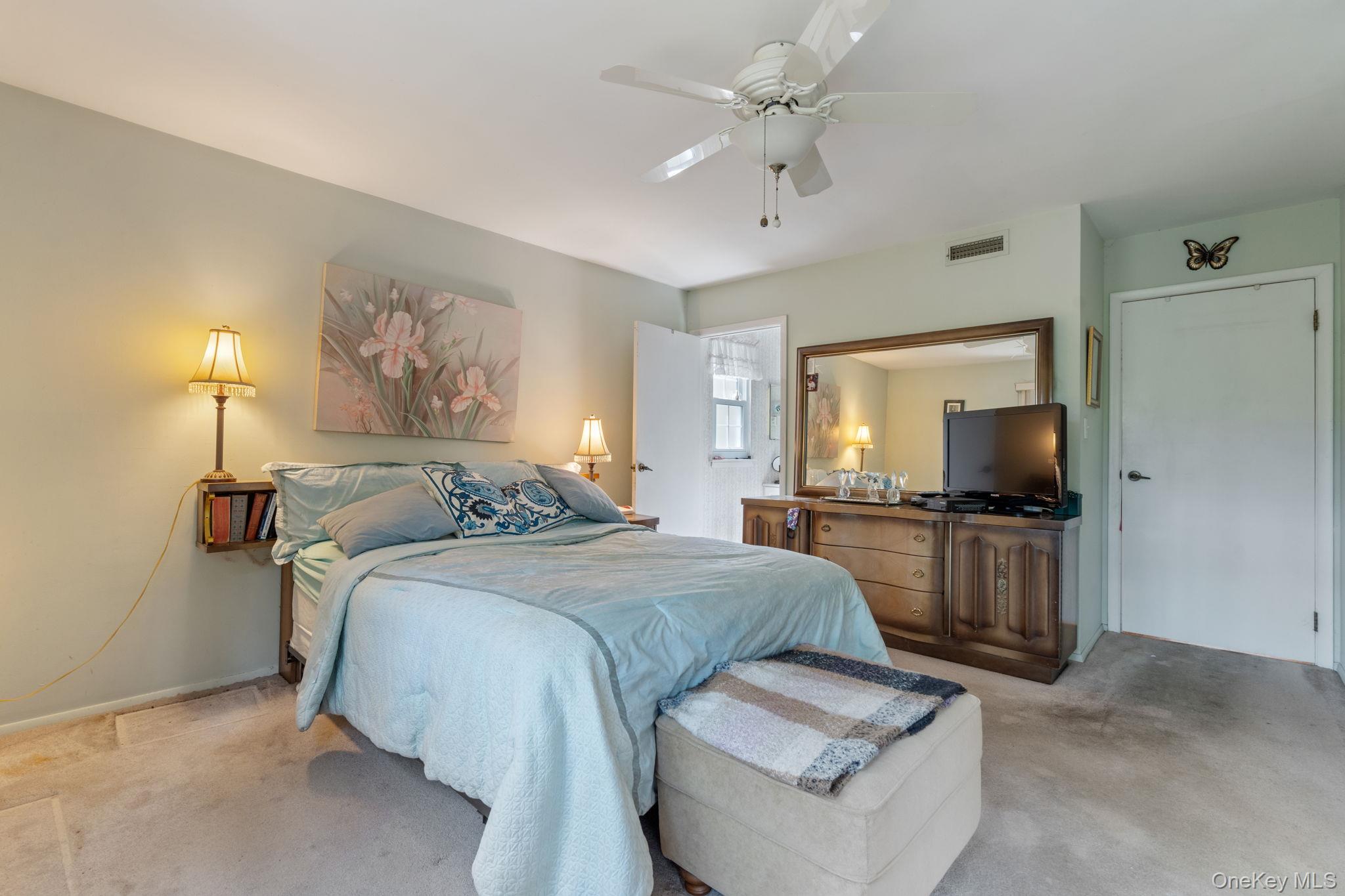 #11 photo, 304 Kingston Court, サフォーク郡 Ridge , NY 11961