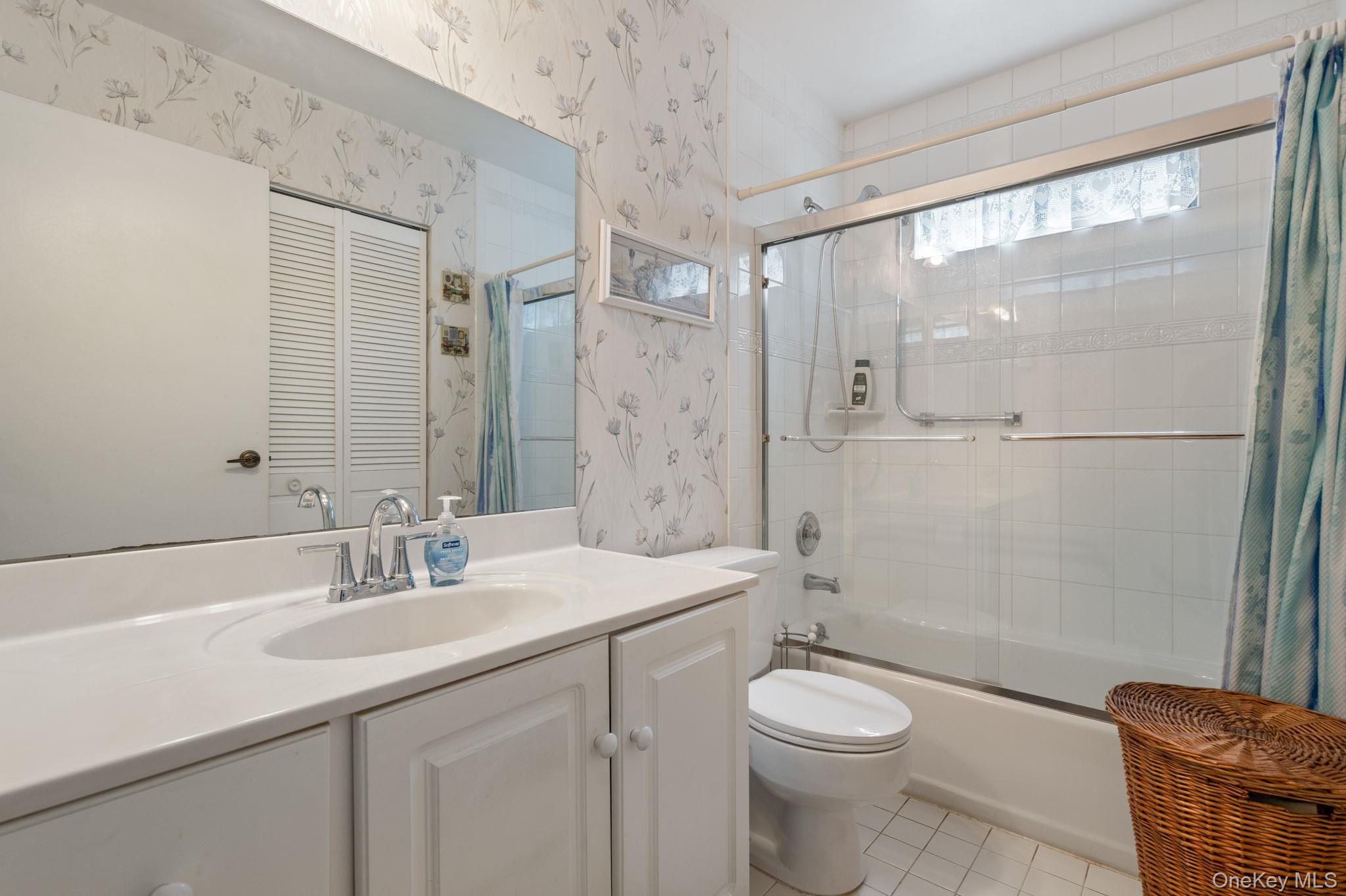 #14 photo, 304 Kingston Court, サフォーク郡 Ridge , NY 11961