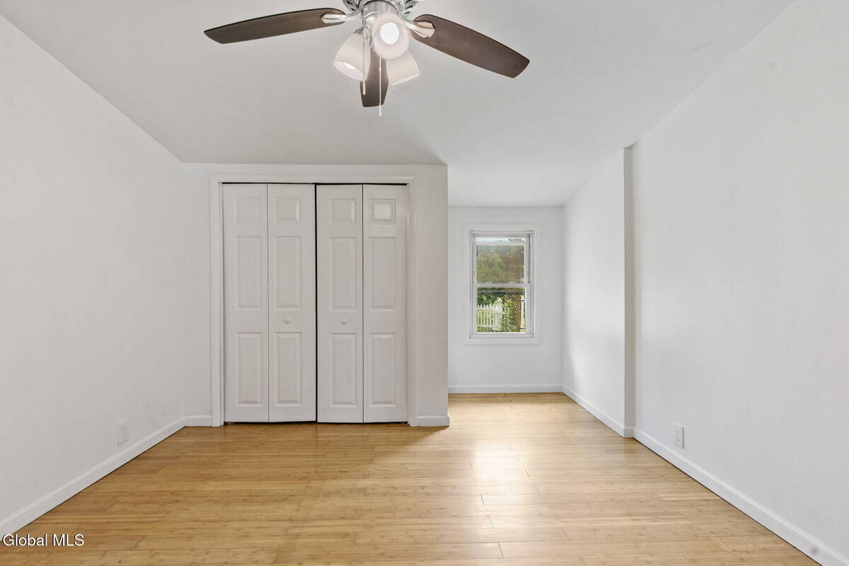 #20 photo, 31 Hidley Avenue, North Greenbush , NY 12198