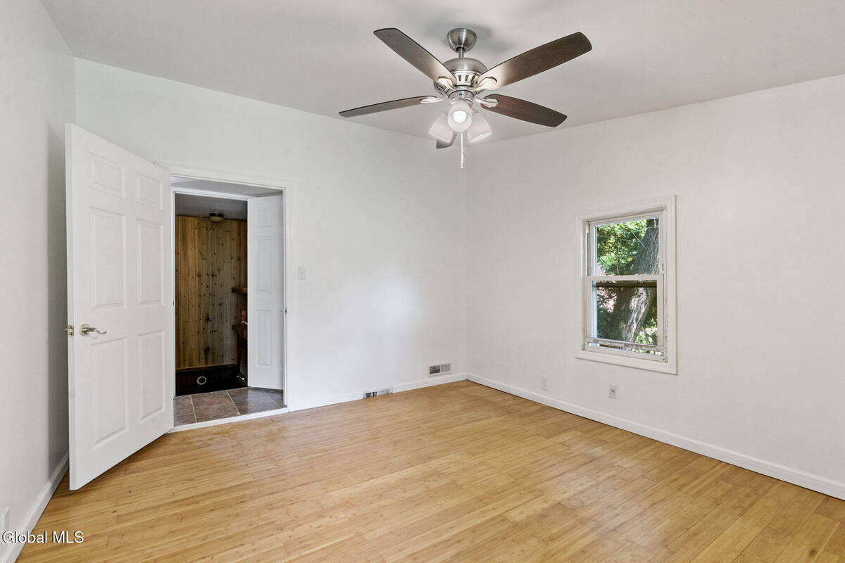 #22 photo, 31 Hidley Avenue, North Greenbush , NY 12198