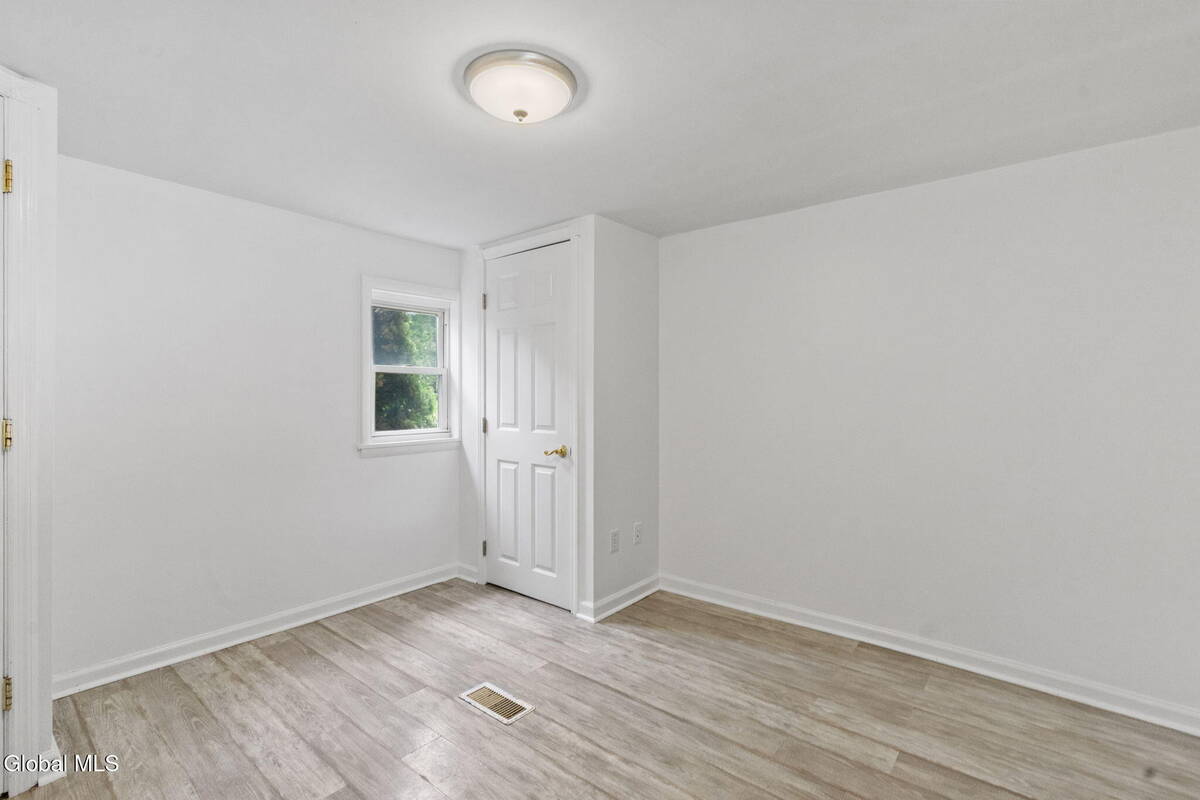 #32 photo, 31 Hidley Avenue, North Greenbush , NY 12198