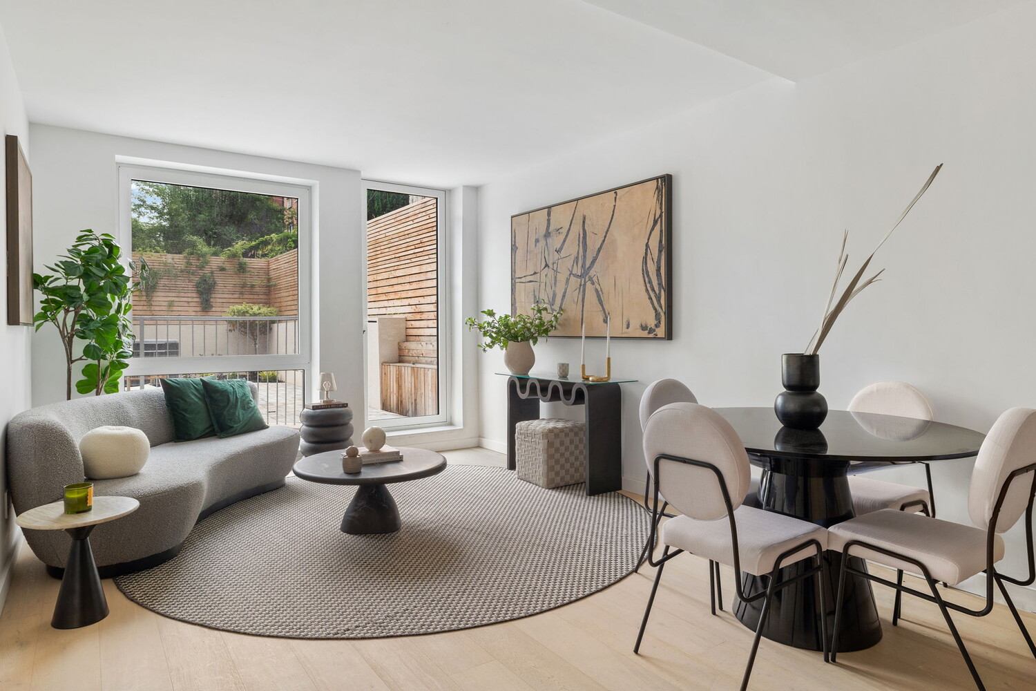 #1 photo, 123 MESEROLE Avenue, 绿点 Greenpoint , NY 11222