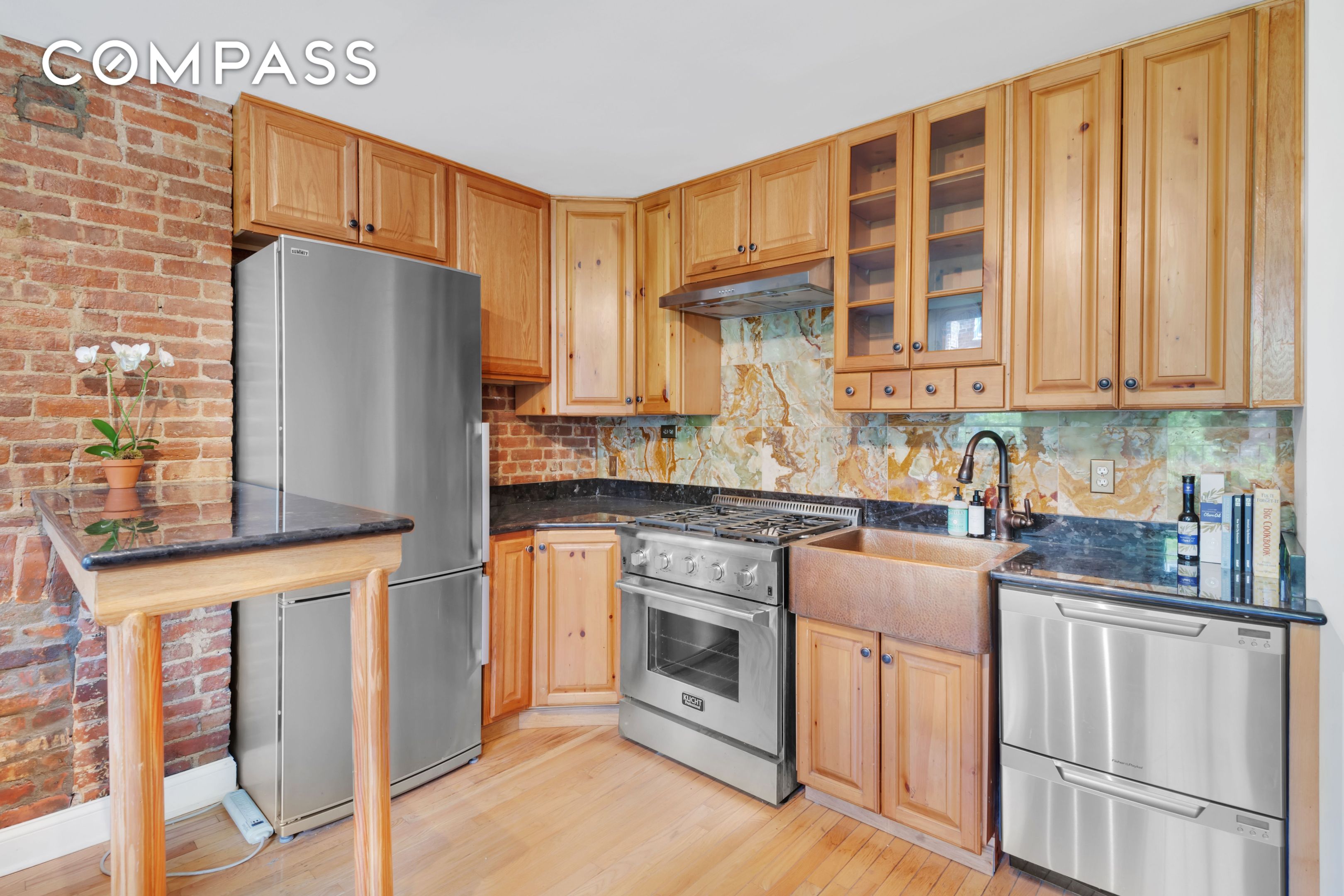 #5 photo, 220 E 82nd Street, マンハッタン Upper East Side , NY 10028