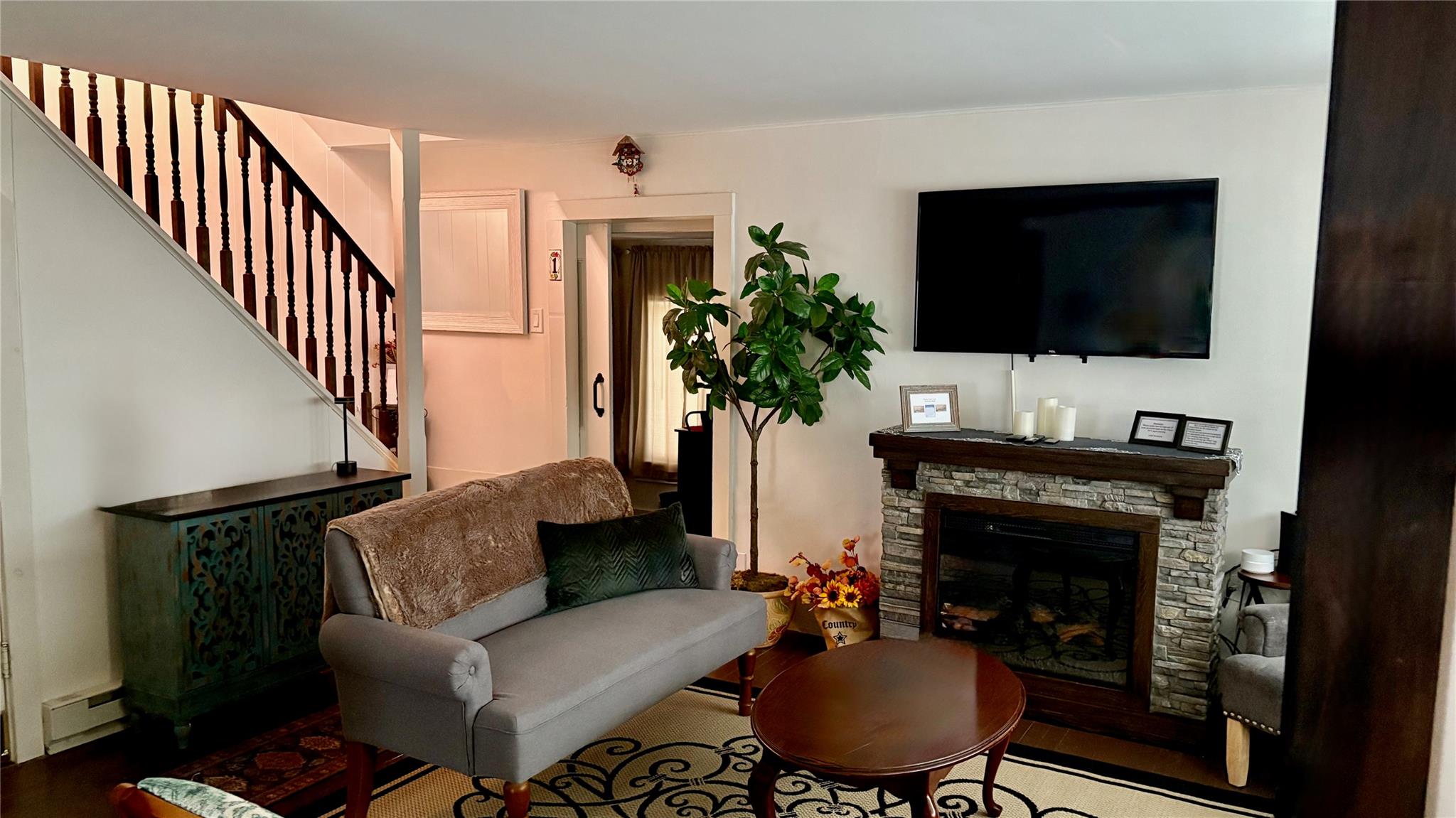 #16 photo, 21 Mitchell Avenue, Callicoon , NY 12723