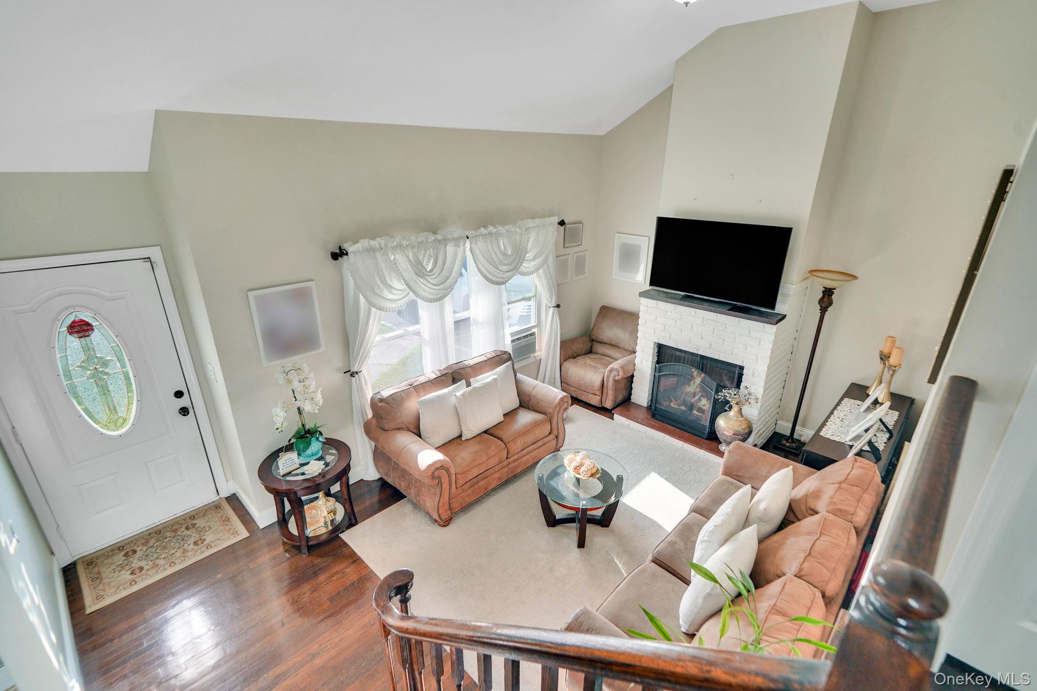 #6 photo, 83 Chapel Hill Drive, 東長島 Brentwood , NY 11717