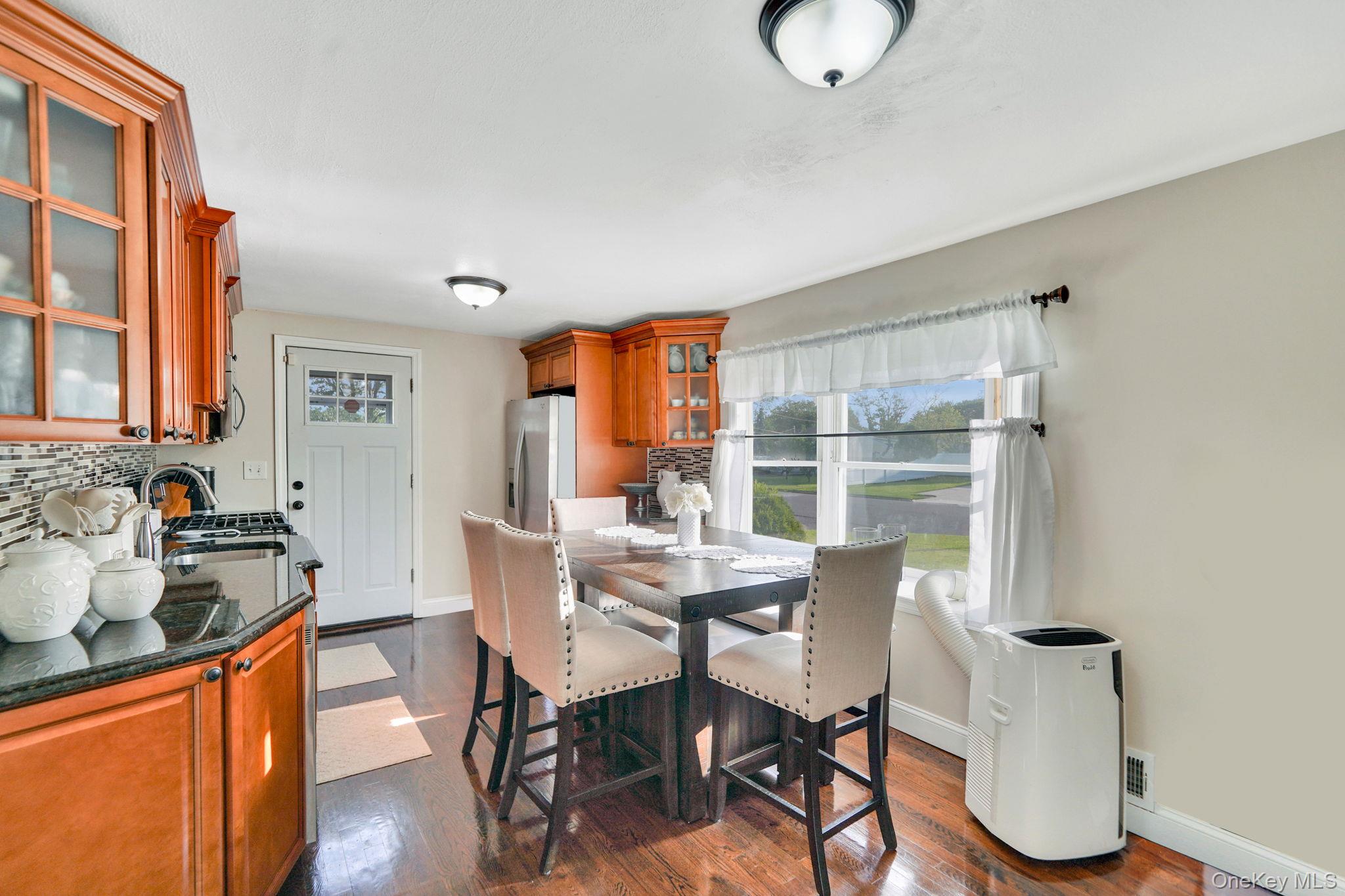 #7 photo, 83 Chapel Hill Drive, 東長島 Brentwood , NY 11717