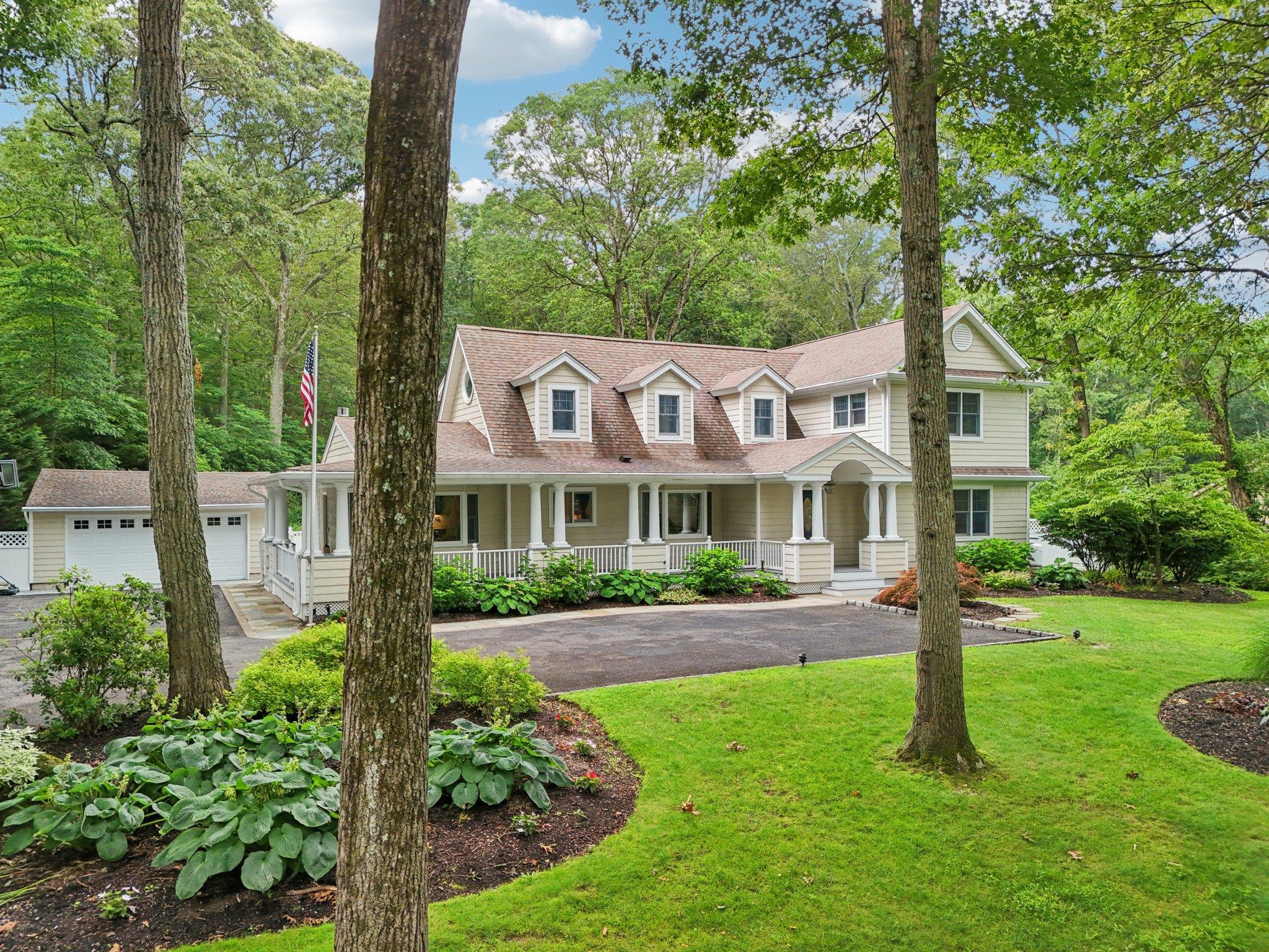 #1 photo, 23 Alpine Way, 東長島 亨廷顿 South Huntington , NY 11746
