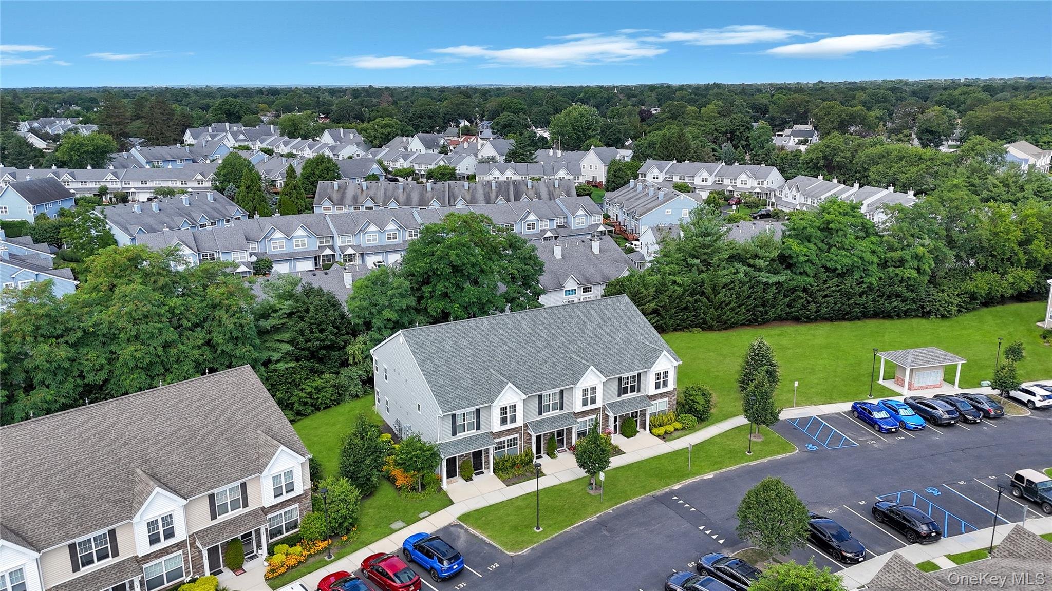 #3 photo, 132 Weatherby Lane, サフォーク郡 Central Islip , NY 11722