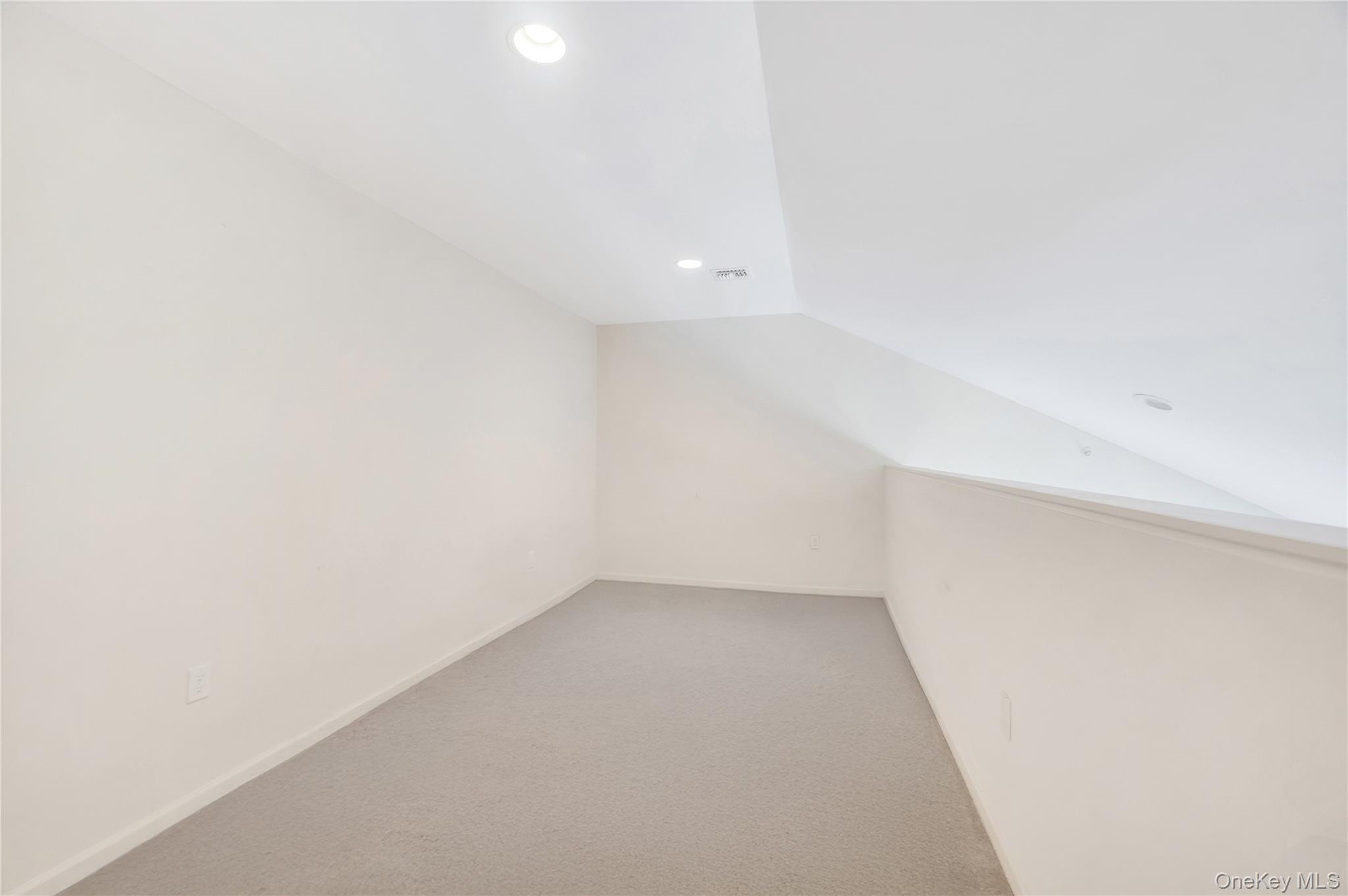 #8 photo, 132 Weatherby Lane, サフォーク郡 Central Islip , NY 11722