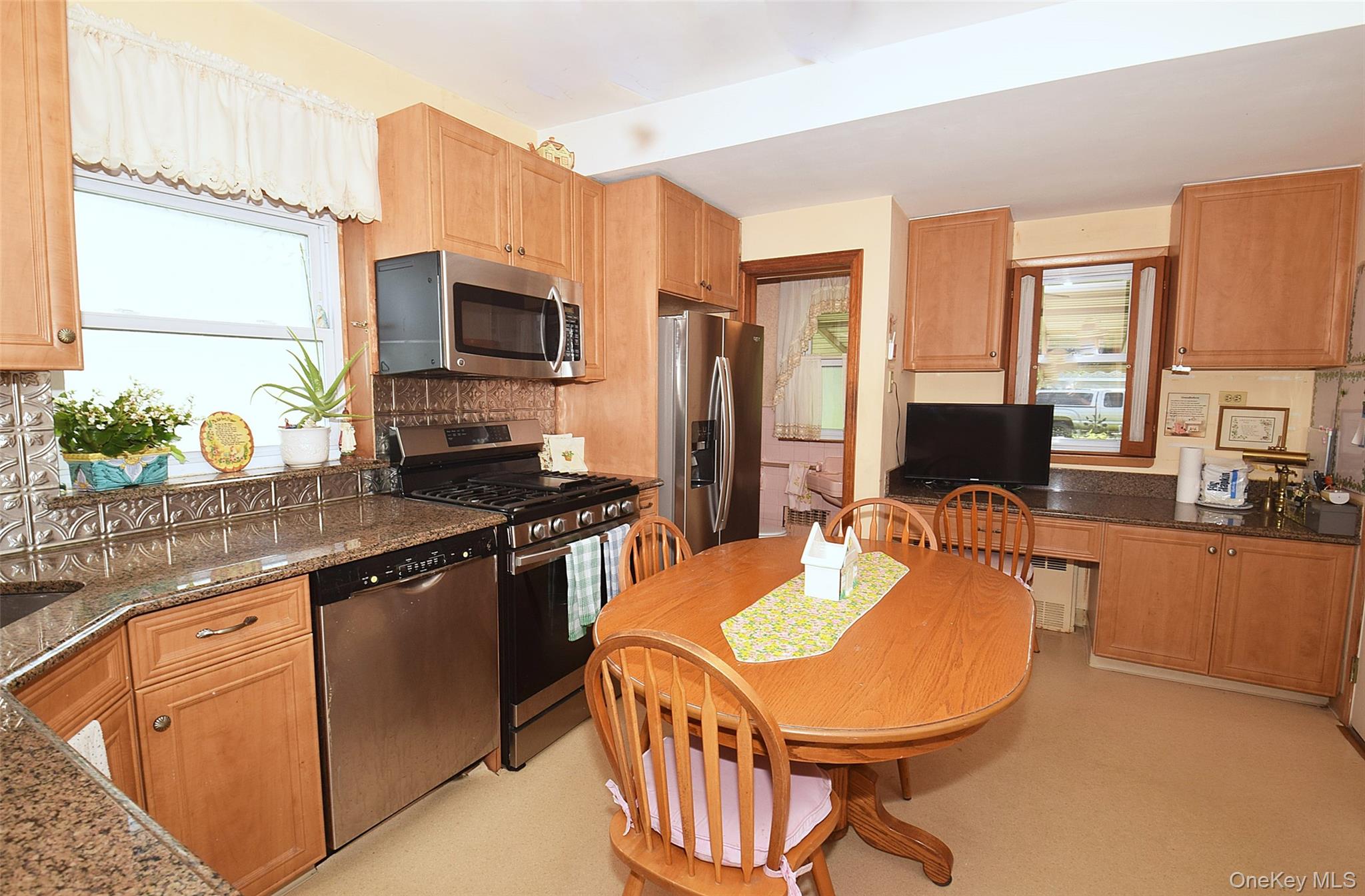 #5 photo, 57 Nieman Avenue, ナッソー郡 Lynbrook , NY 11563