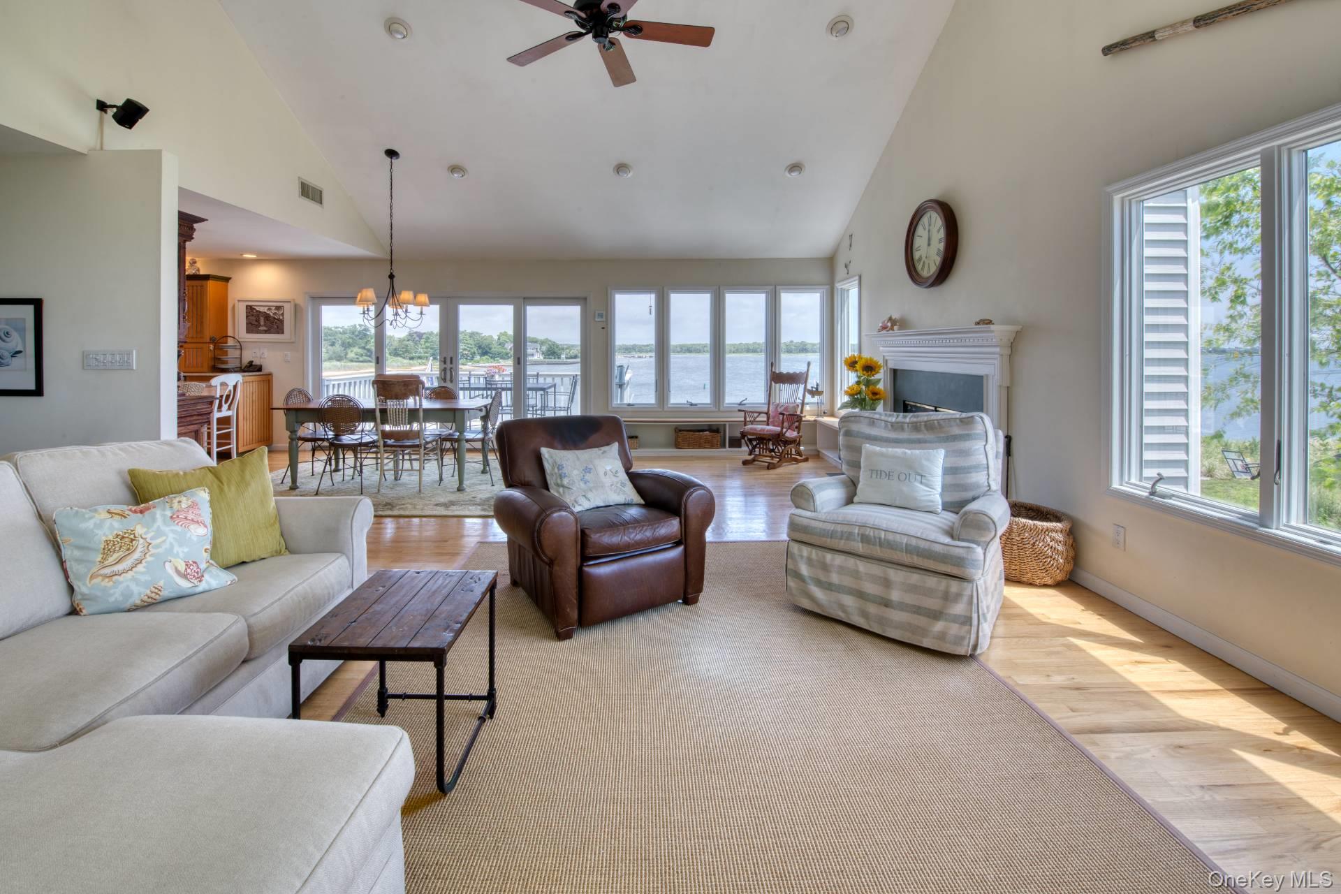 #7 photo, 2 Bayside Avenue, サフォーク郡 East Quogue , NY 11942