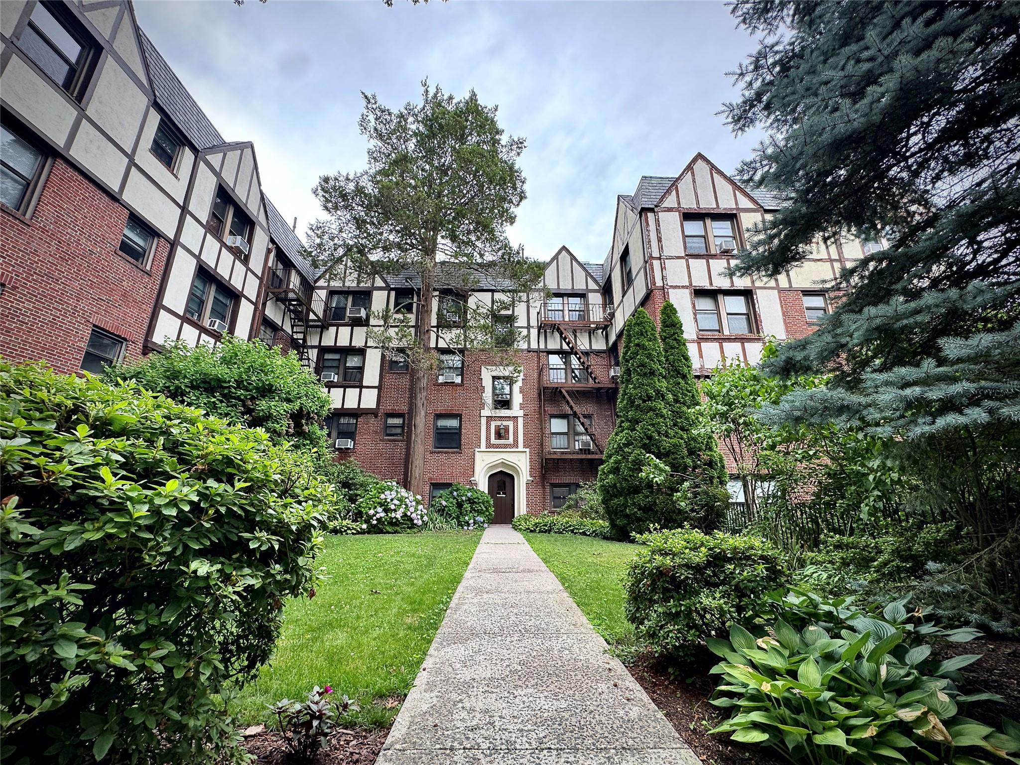 #1 photo, 3 Greenridge Avenue, 紐約州 White Plains , NY 10605