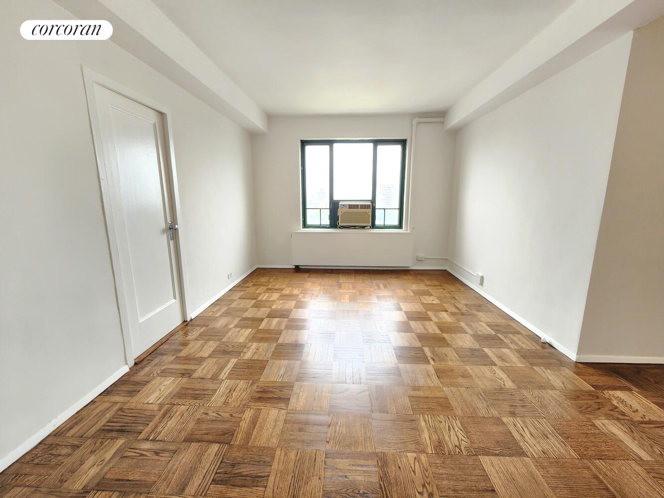 #1 photo, 1949 MCGRAW Avenue, 布朗士 Parkchester , NY 10462