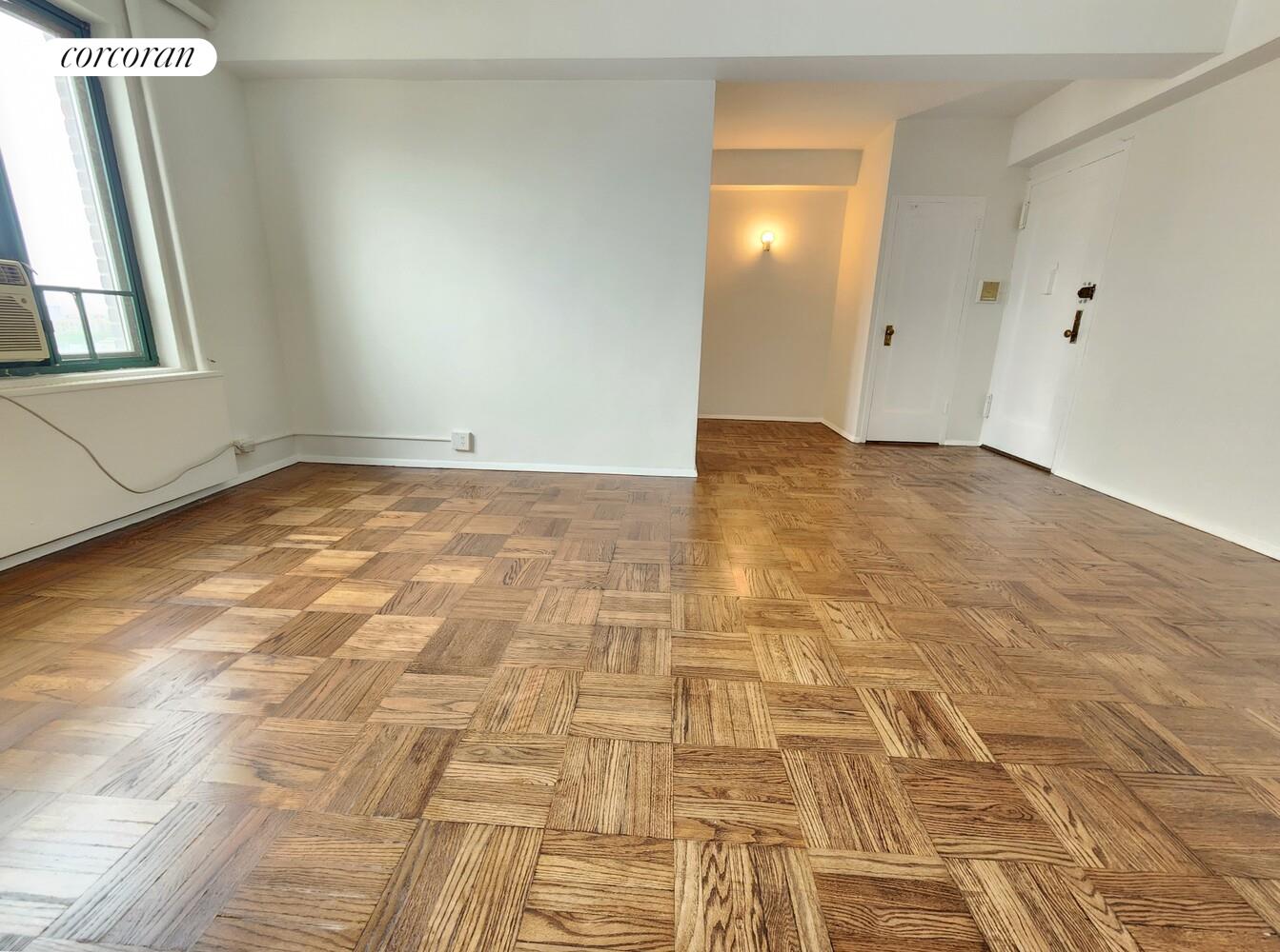 #5 photo, 1949 MCGRAW Avenue, Parkchester , NY 10462