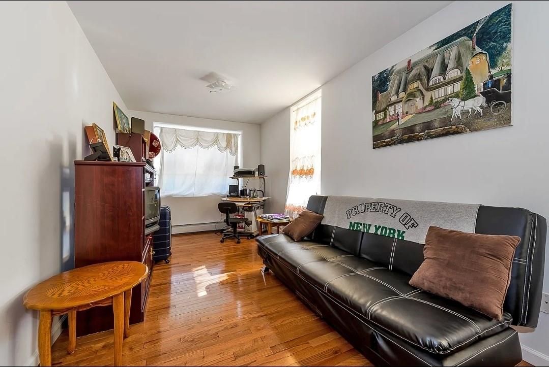 #8 photo, 2527 Matthews Avenue, ブロンクス区 Bronx , NY 10467