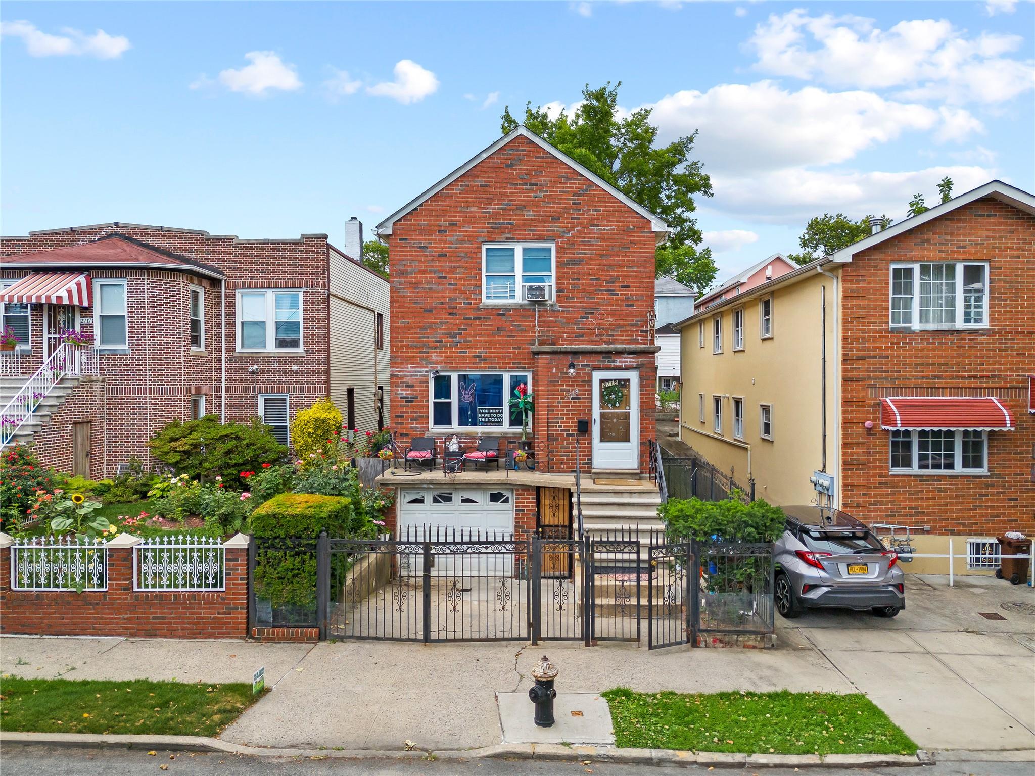 #1 photo, 2719 Hering Avenue, 布朗士 Bronx , NY 10469