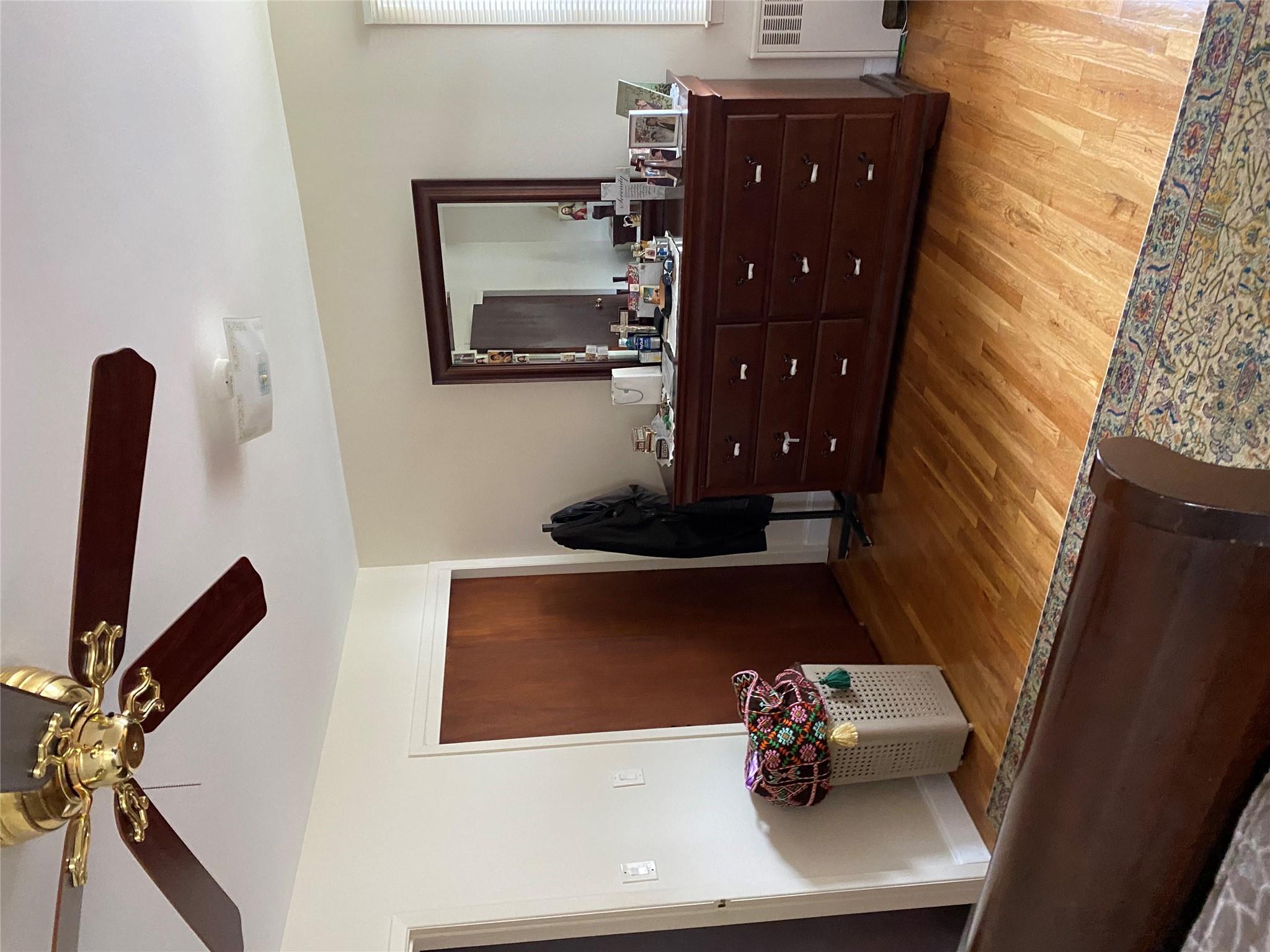 #1 photo, 81-46 266 Street, 皇后區 Glen Oaks , NY 11004