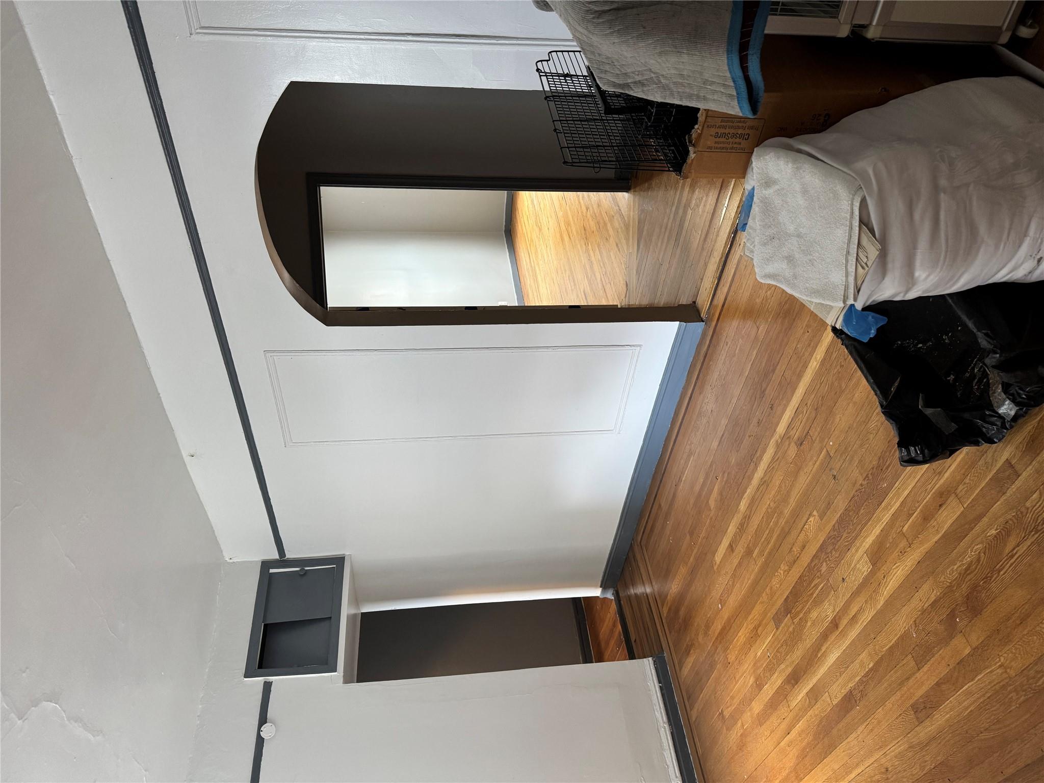 #4 photo, 2922 Barnes Ave, Bronx , NY 10467