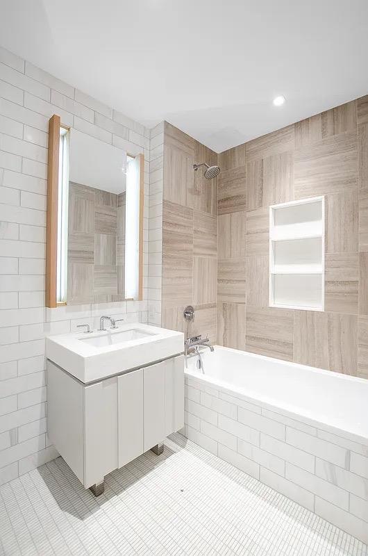 #8 photo, 2218 Jackson Avenue, クイーンズ区 Long Island City , NY 11101