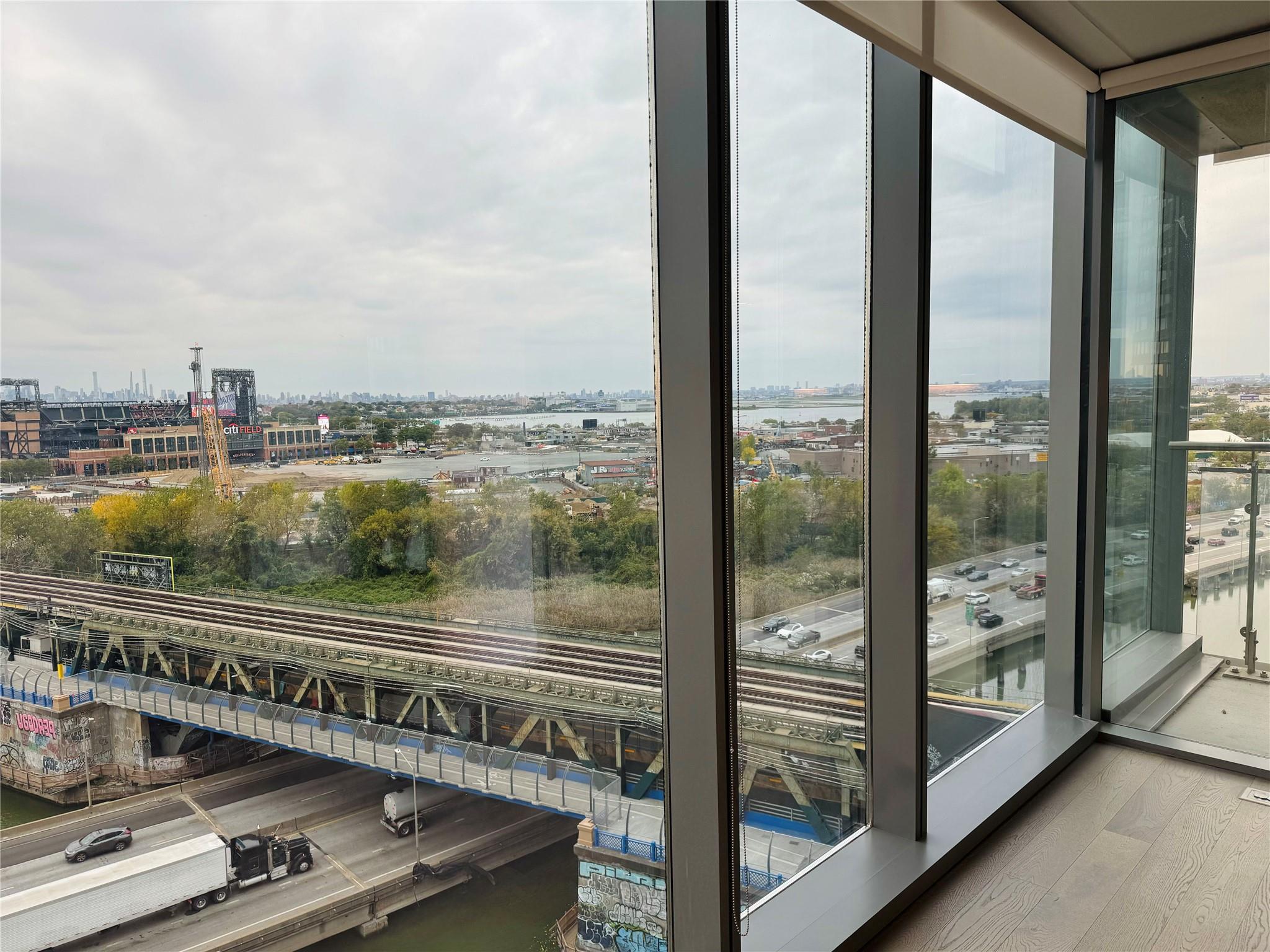 #1 photo, 13101 40th Road, 法拉盛 Flushing , NY 11354