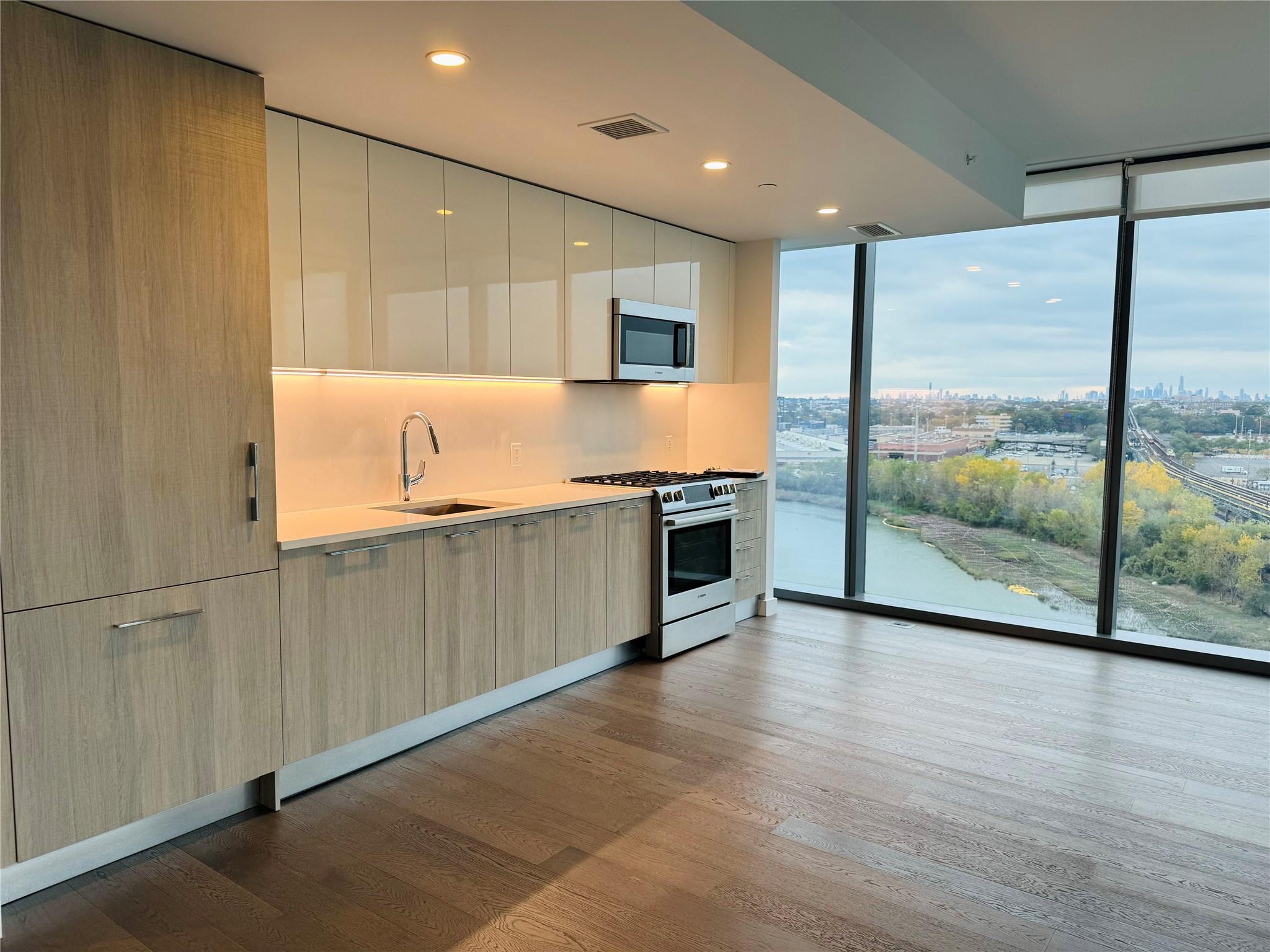 #3 photo, 13101 40th Road, クイーンズ区 Flushing , NY 11354