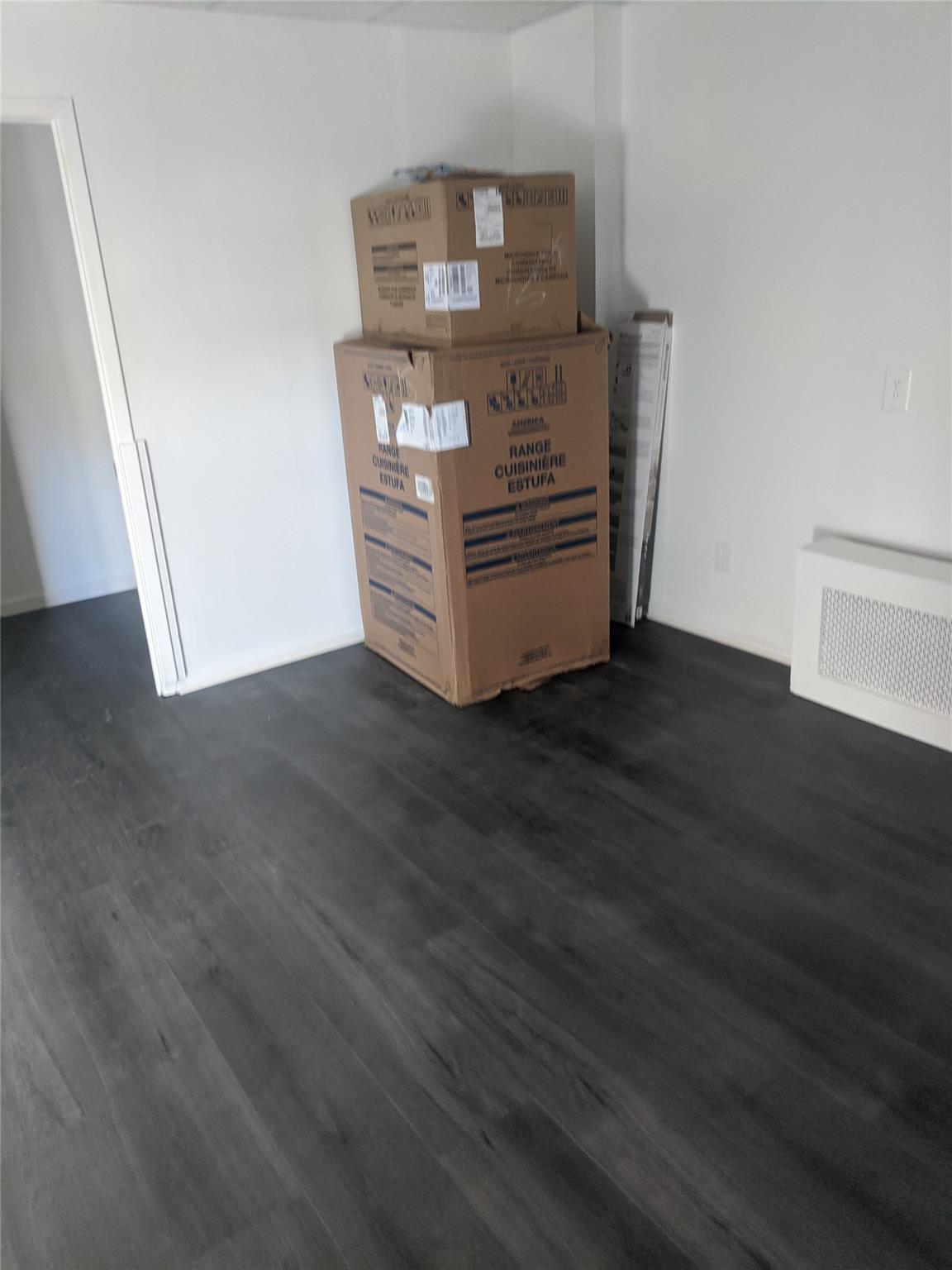 #3 photo, 113-69 Springfield Boulevard, クイーンズ区 Queens Village , NY 11429