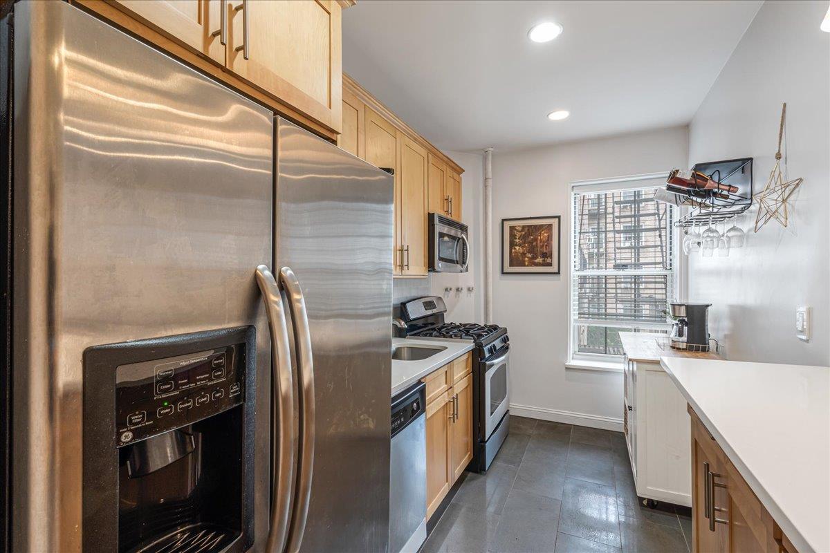#1 photo, 30-69 Hobart Street, 皇后區 木邊 Woodside , NY 11377