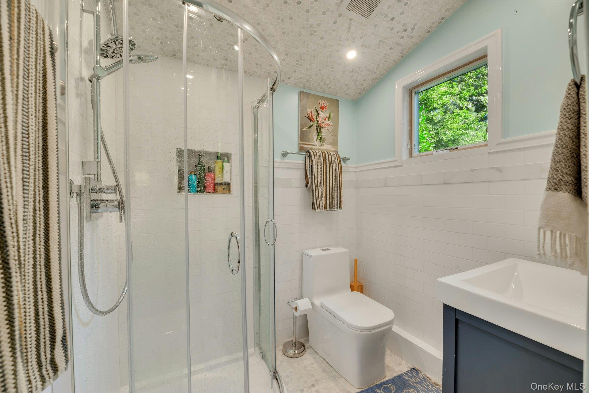 #10 photo, 87 Washington Heights Avenue, Hampton Bays , NY 11946