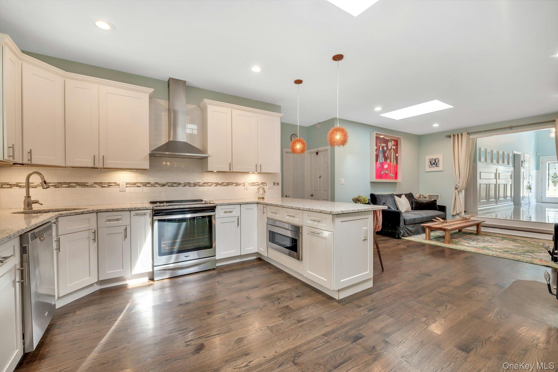 #14 photo, 87 Washington Heights Avenue, Hampton Bays , NY 11946