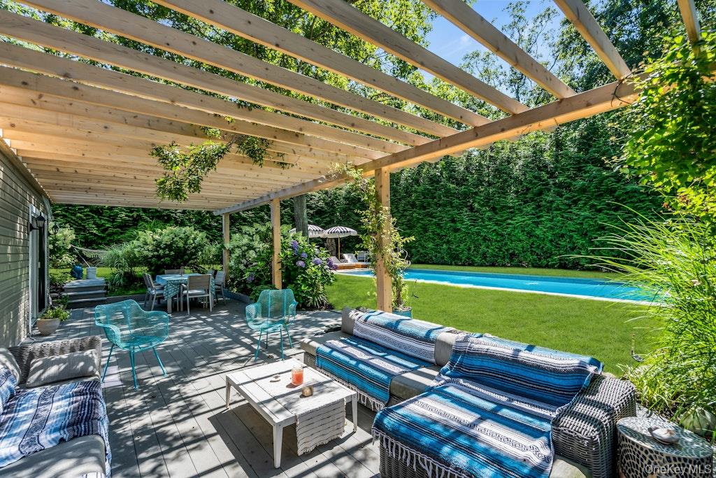 #19 photo, 87 Washington Heights Avenue, Hampton Bays , NY 11946